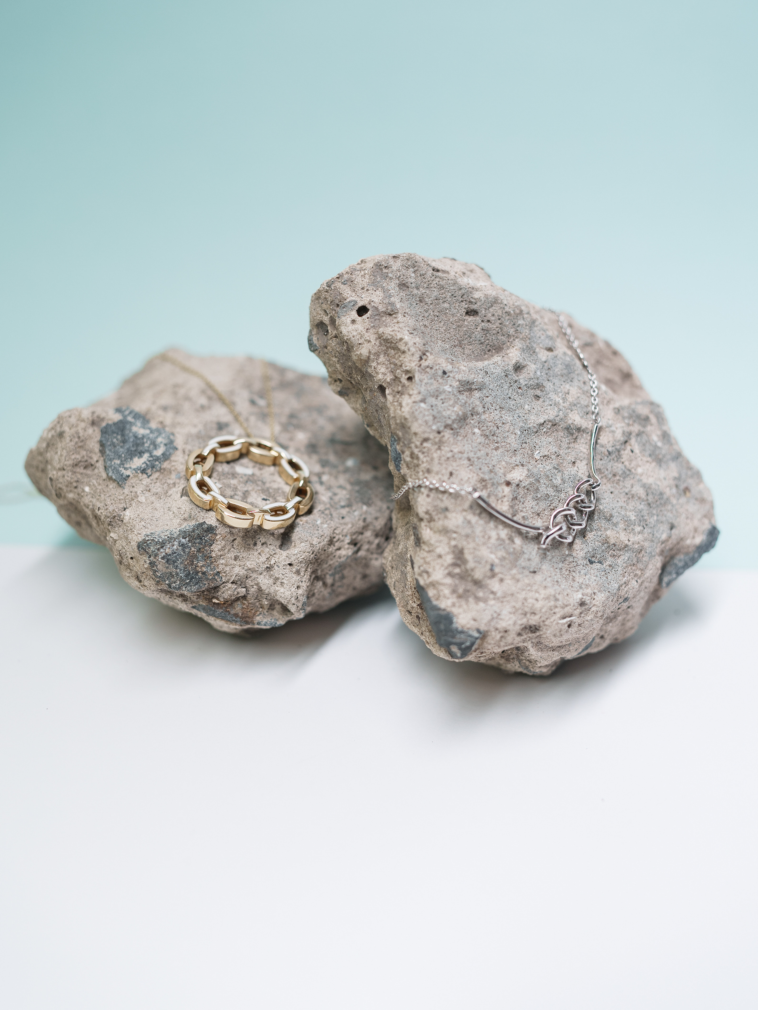 Предметная съемка ювелирных изделий для «Roberto bravo». Фотограф Олег Сотник