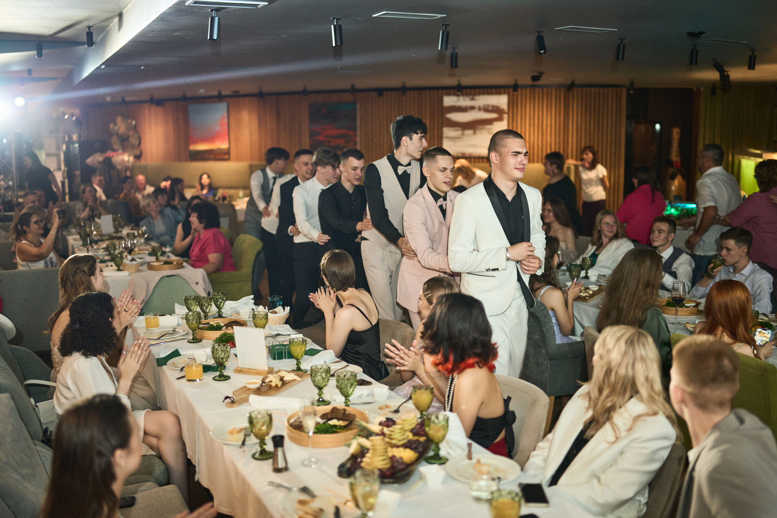 Выпускной (школа и банкет). Фотограф Олег Сотник