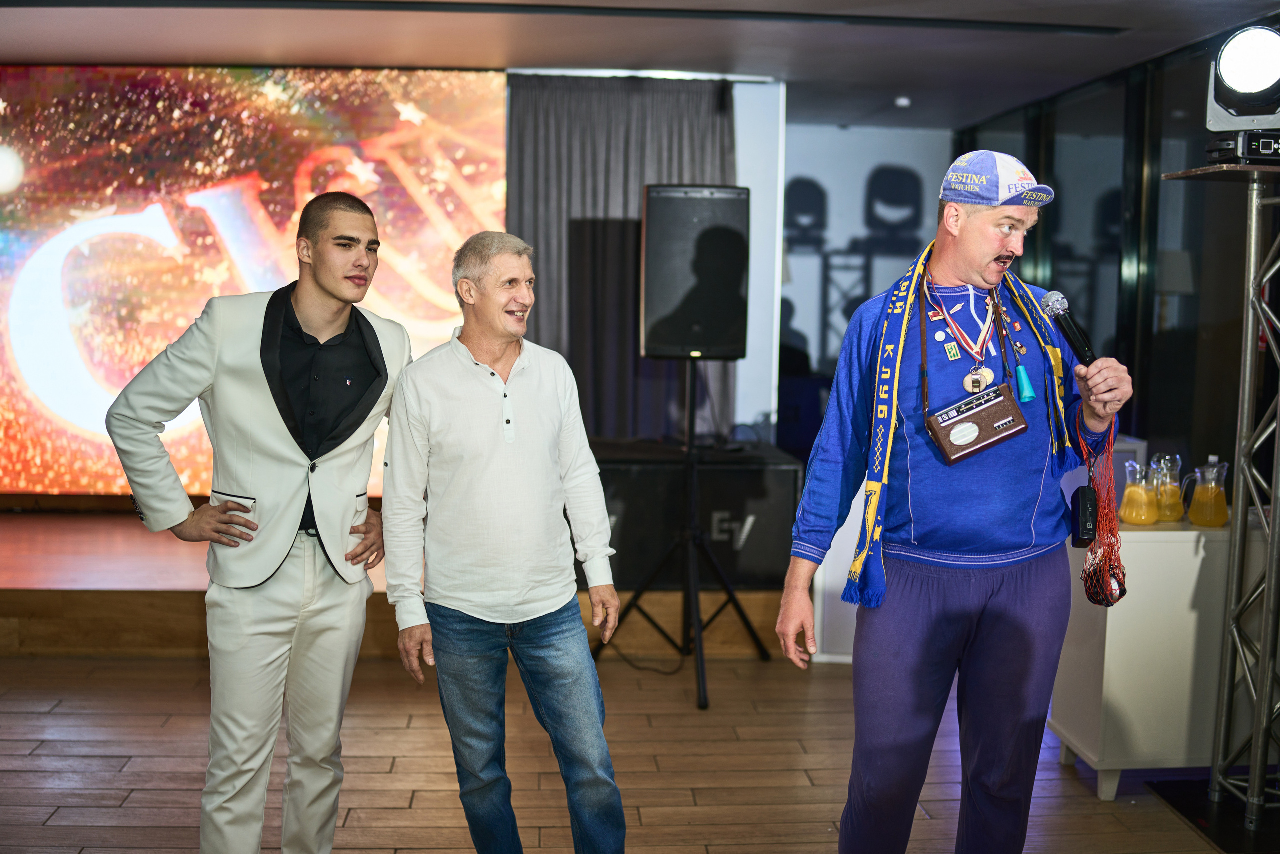 Выпускной (школа и банкет). Фотограф Олег Сотник