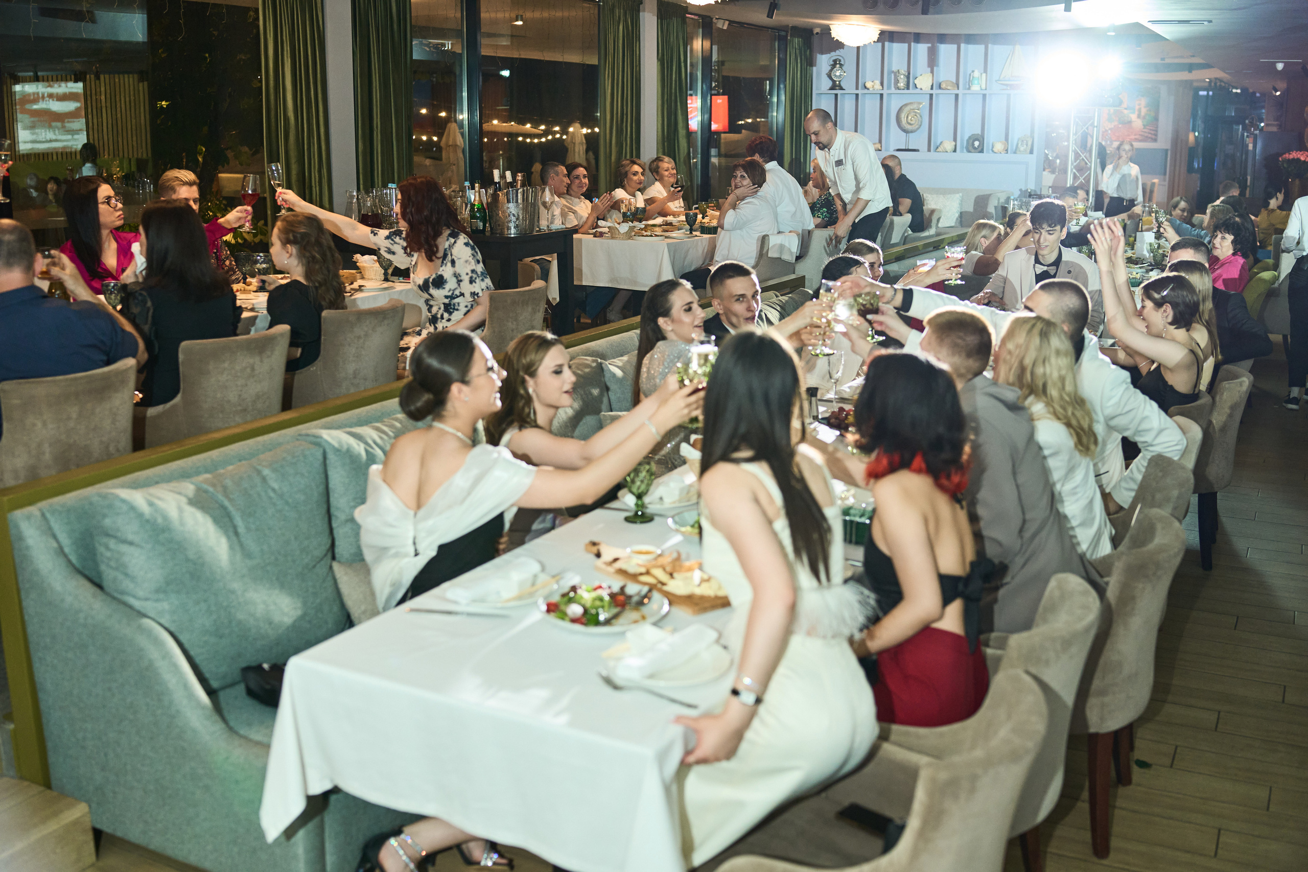 Выпускной (школа и банкет). Фотограф Олег Сотник