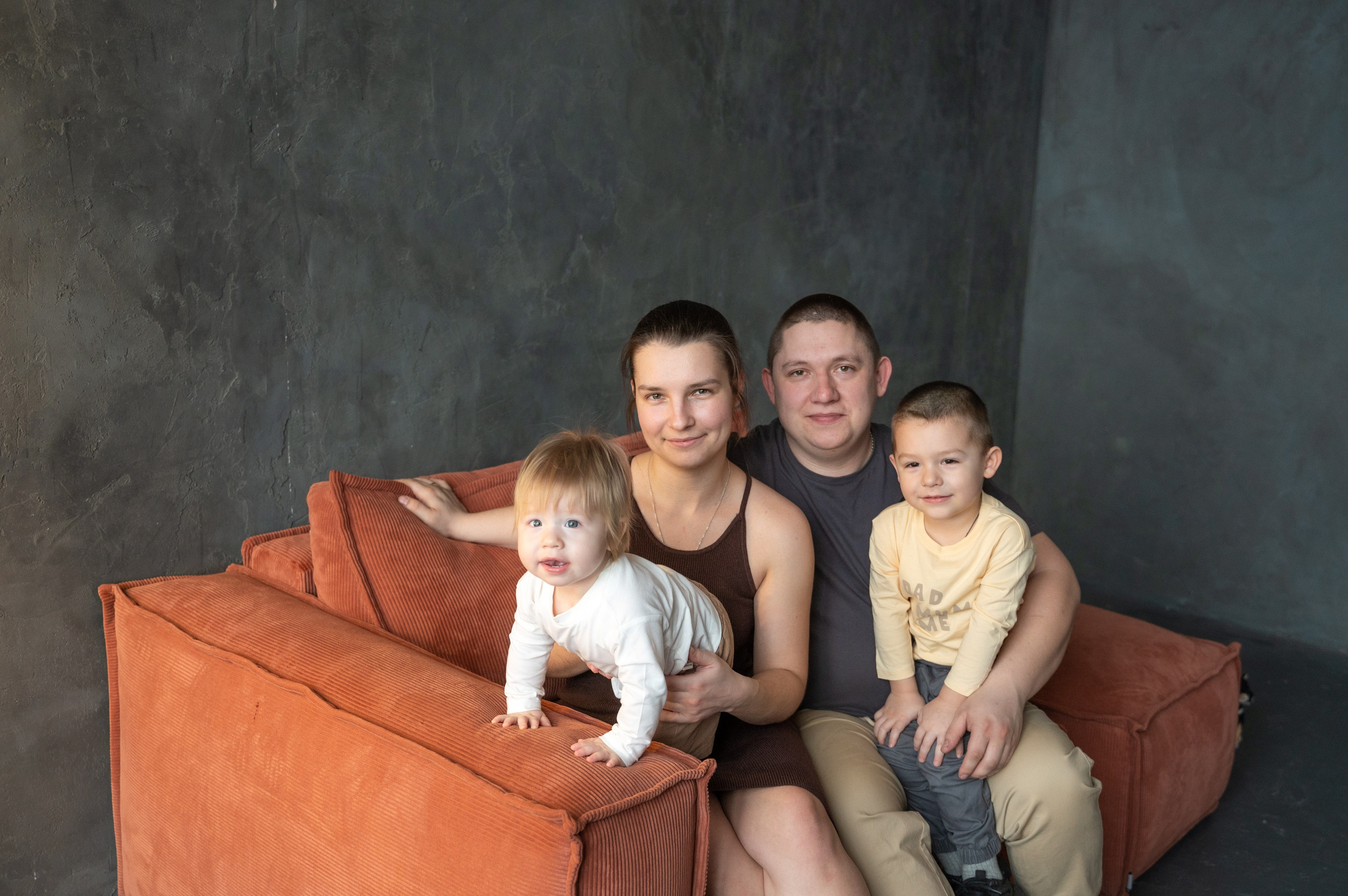 Семейная фотосессия 03.03.2026. Портретный, семейный, свадебный фотограф. Бизнес, контент съёмка. Тула