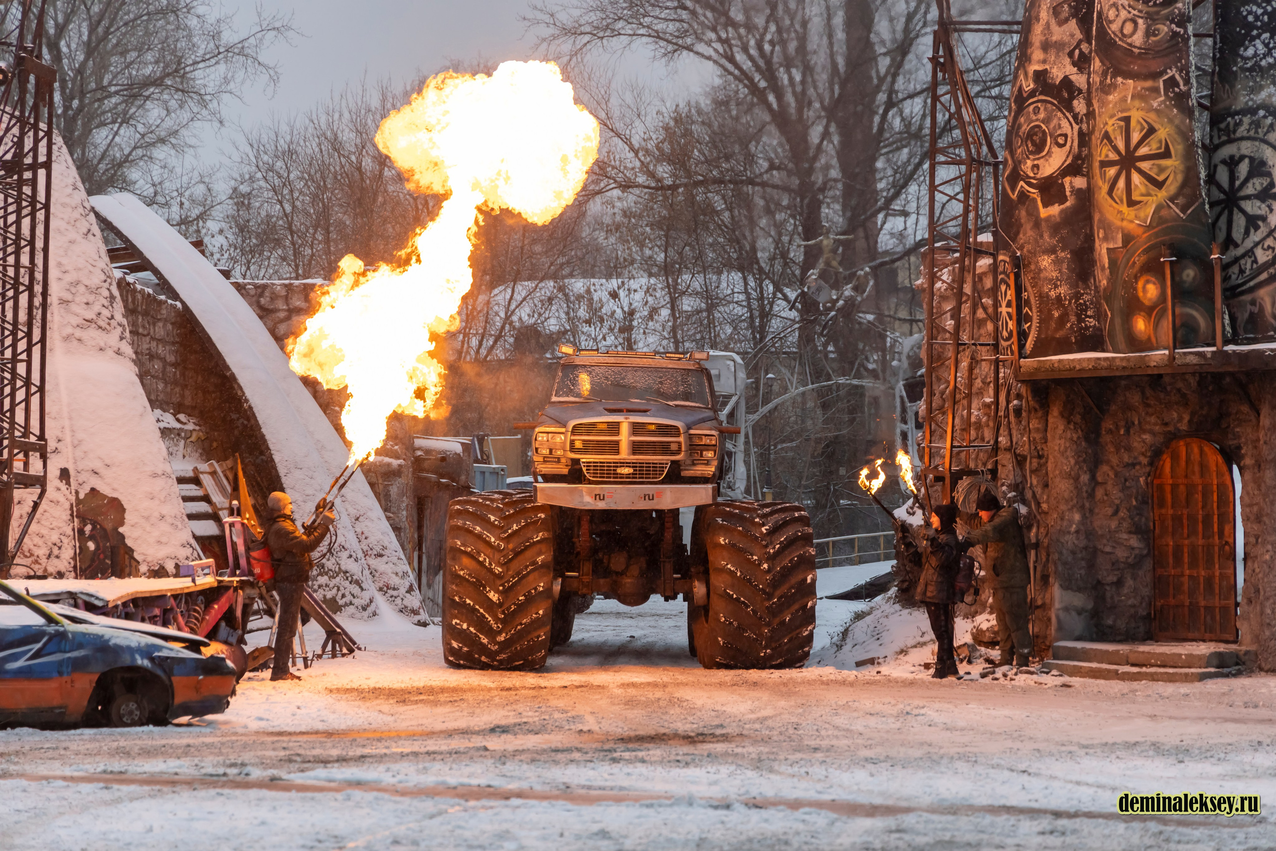 Танки против Монстр-Траков. Репортажный, семейный и студийный фотограф в Москве Демин Алексей
