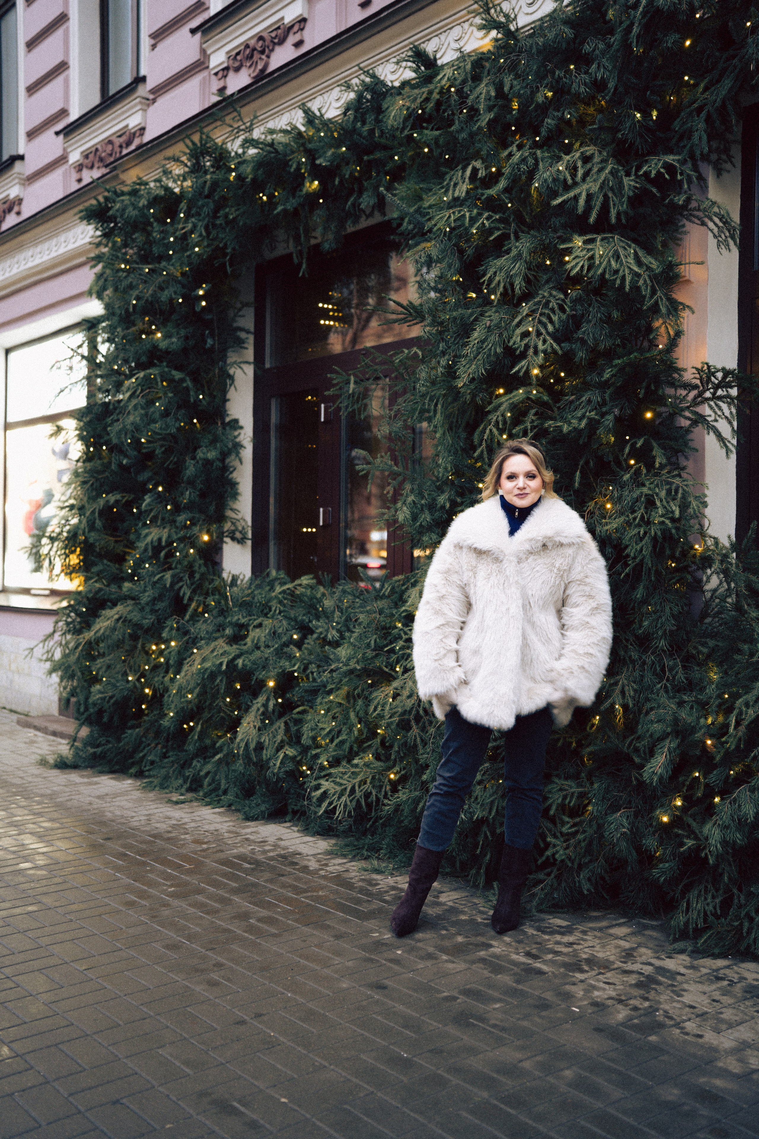 НОВОГОДНЯЯ ФОТОСЕСИИЯ В СТУДИИ ДЛЯ ДЕВУШКИ И ПРОГУЛКА ПО ЧЕРНЫШЕВСКОЙ. Профессиональный фотограф, Санкт-Петербург — Виктория Богомолова