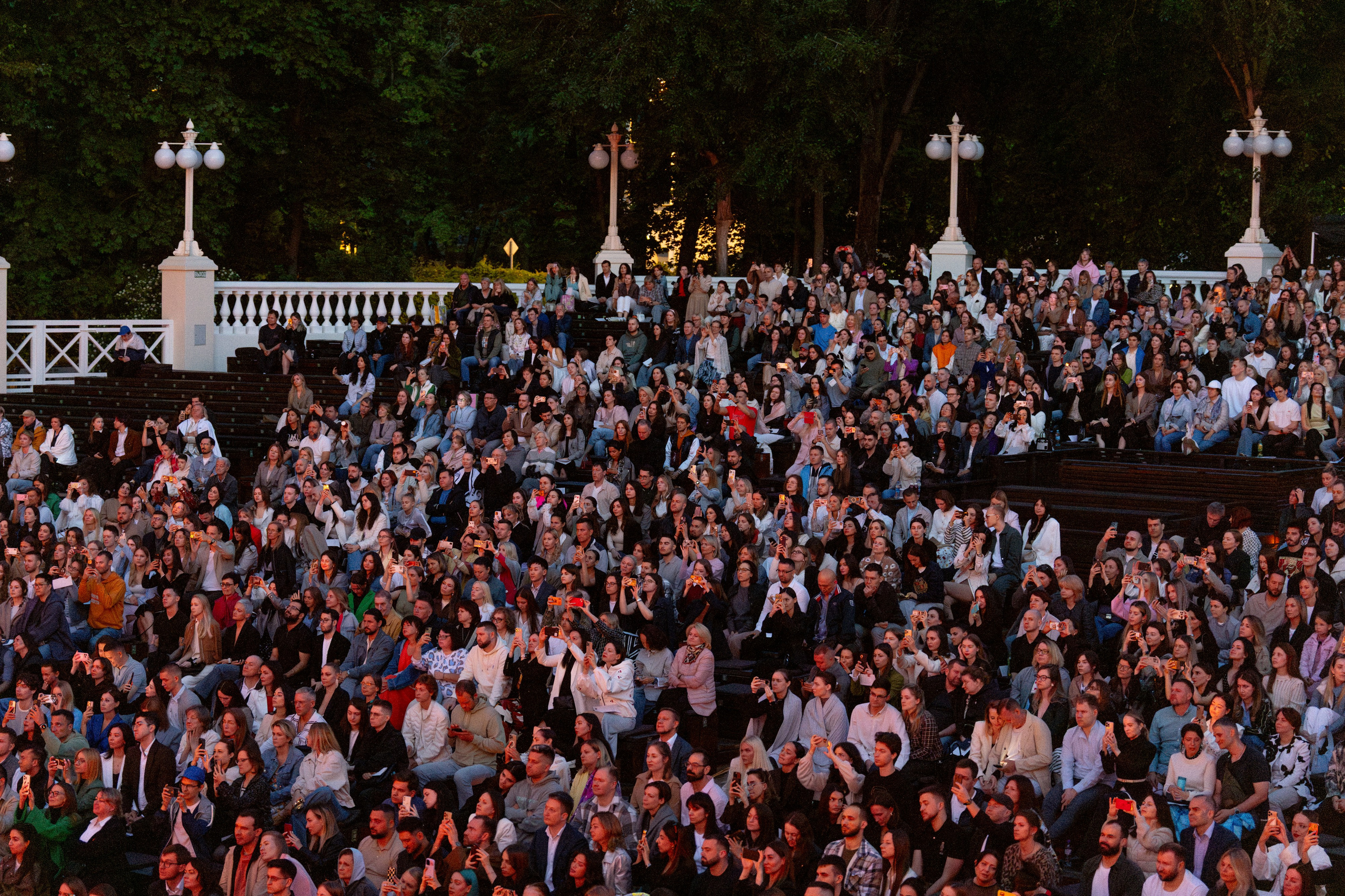 Симфонический оркестр Lumisfera при свечах. Фотограф Никита Комаров