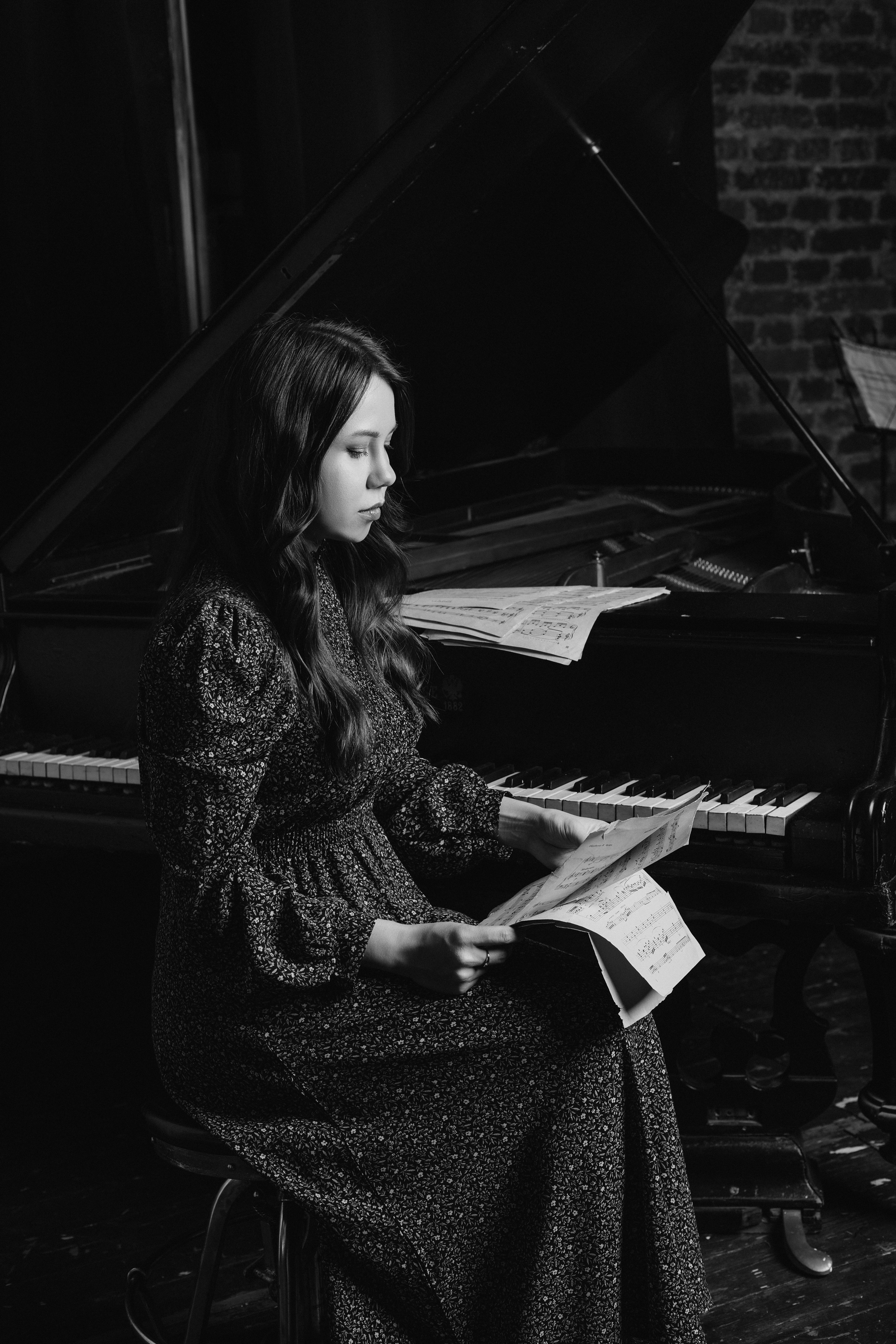 Женская фотосессия и Сьемка с роялем. Свадебный и семейный фотограф в Москве Анастасия. Помогу вам быть собой и создам теплые, живые фотографии. Семейный фотограф в Дмитрове