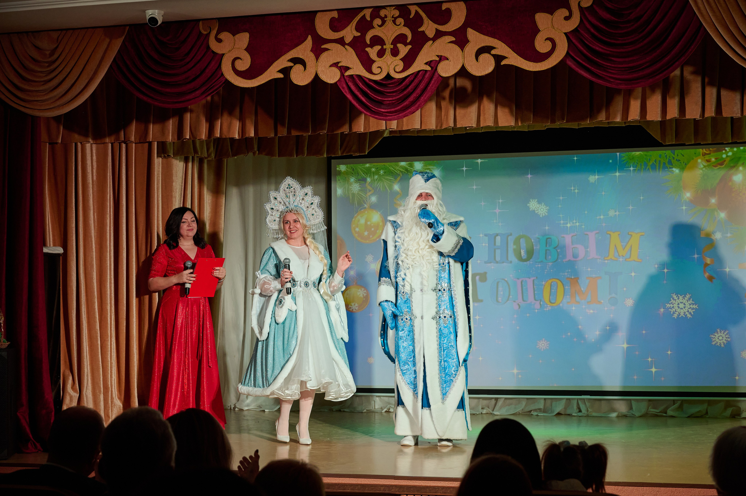 НОвогодний концерт. дк Виноградный. Жизнь курорта Кабардинка в фотографиях