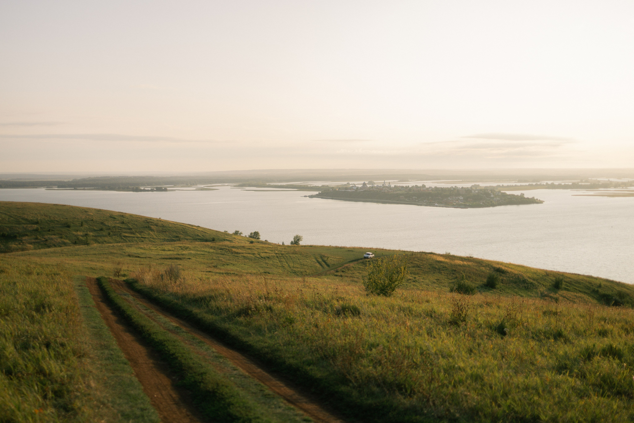 На смотровой. Фотограф Зарина. Казань