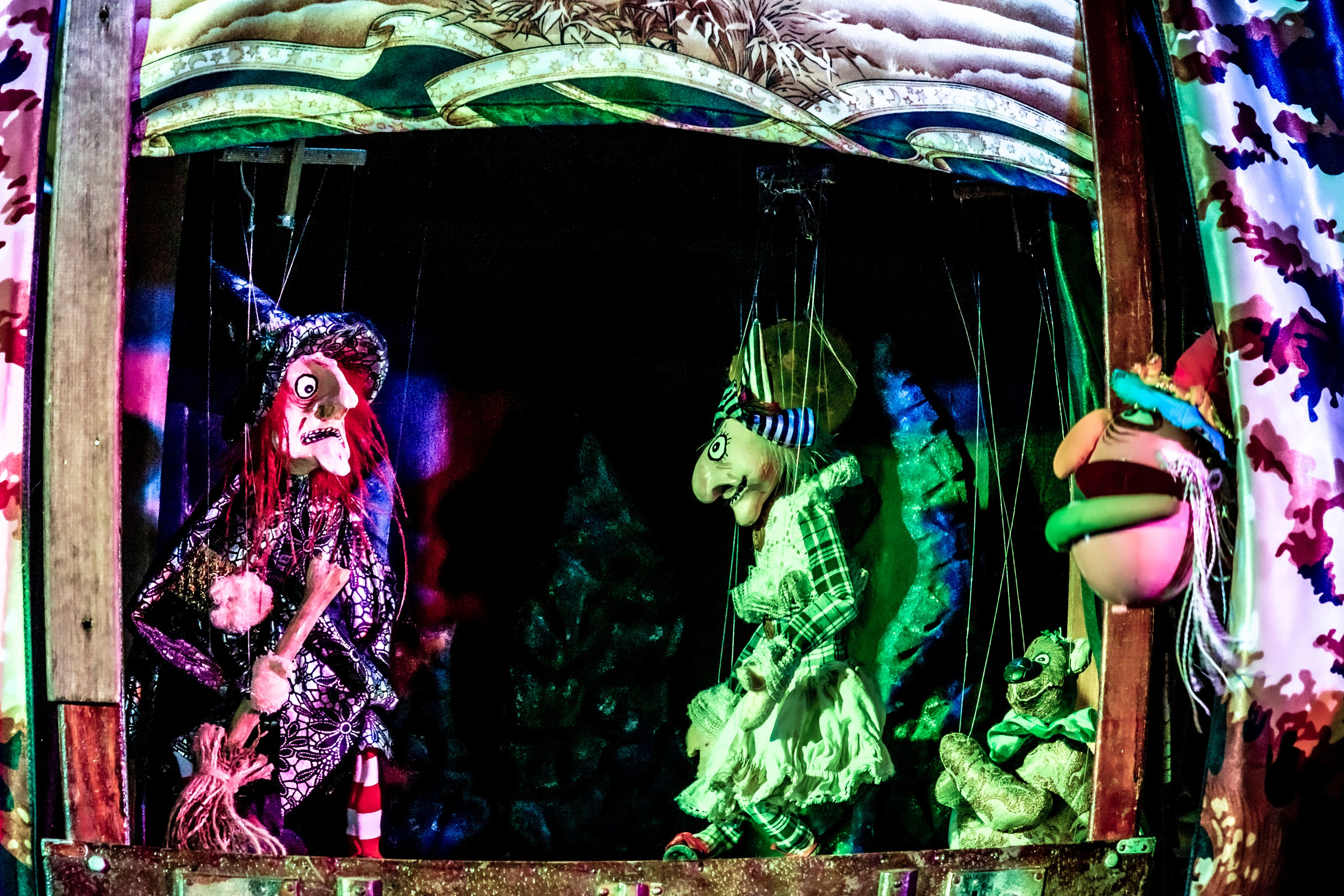 Маленькая ведьма спектакль театра Саквояж. Фотограф в Сочи Юрий Шептаев