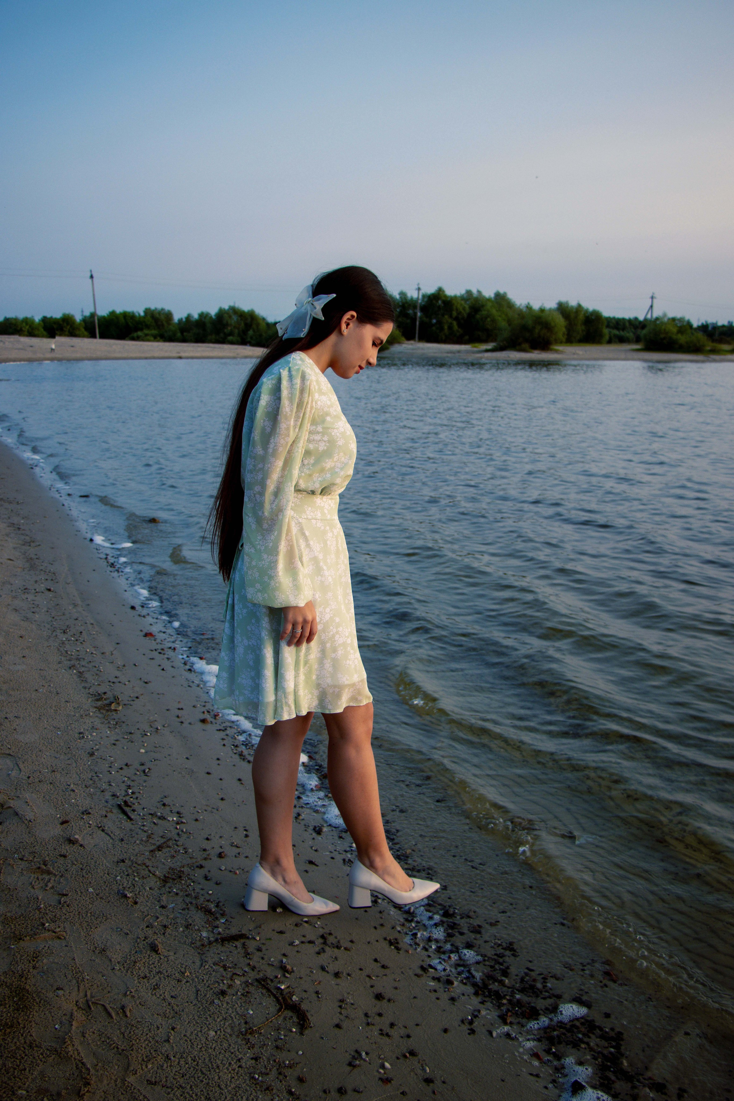 Эмилия у озера. Фотограф Татьяна Матрос