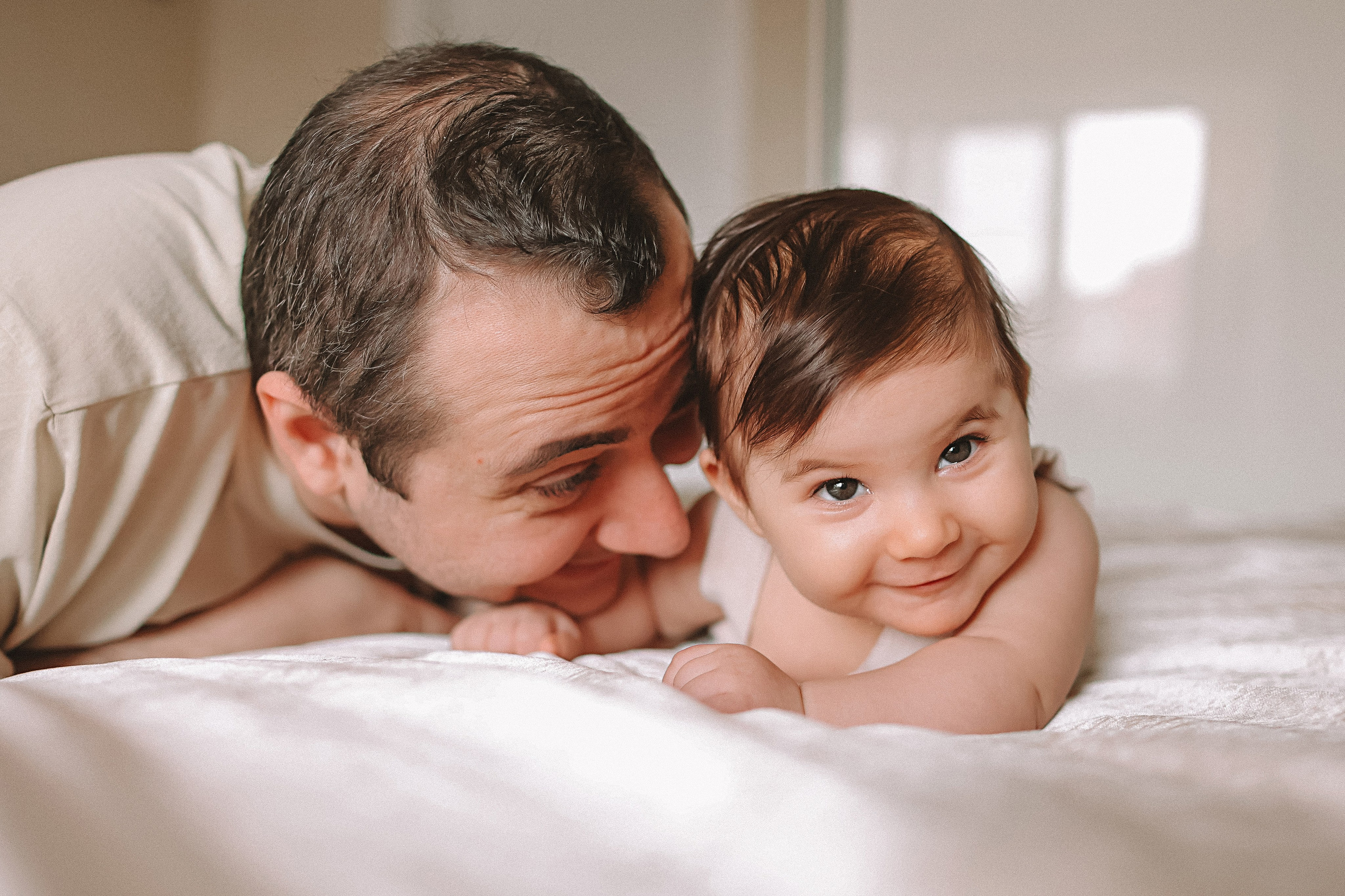 С малышкой. Семейный фотограф Тюмень, фотограф на роды Салмина Мария