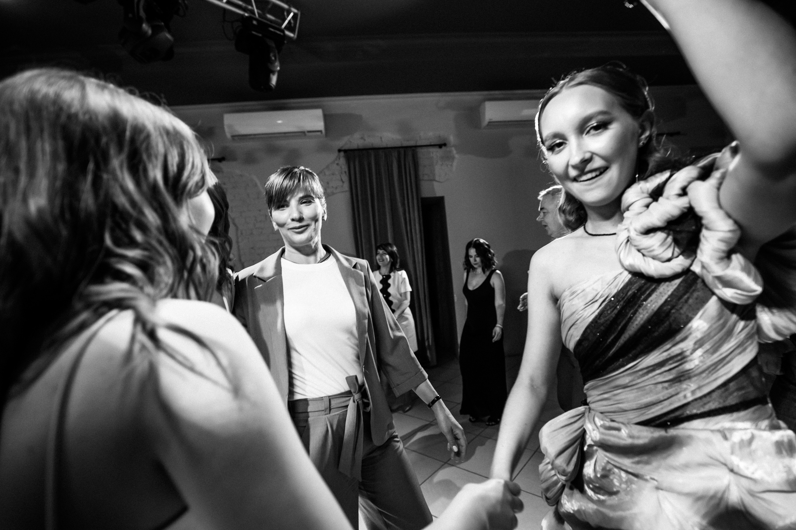 2023-06-23 Выпускной МБОУ СОШ № 10. Фотограф в Красноярске