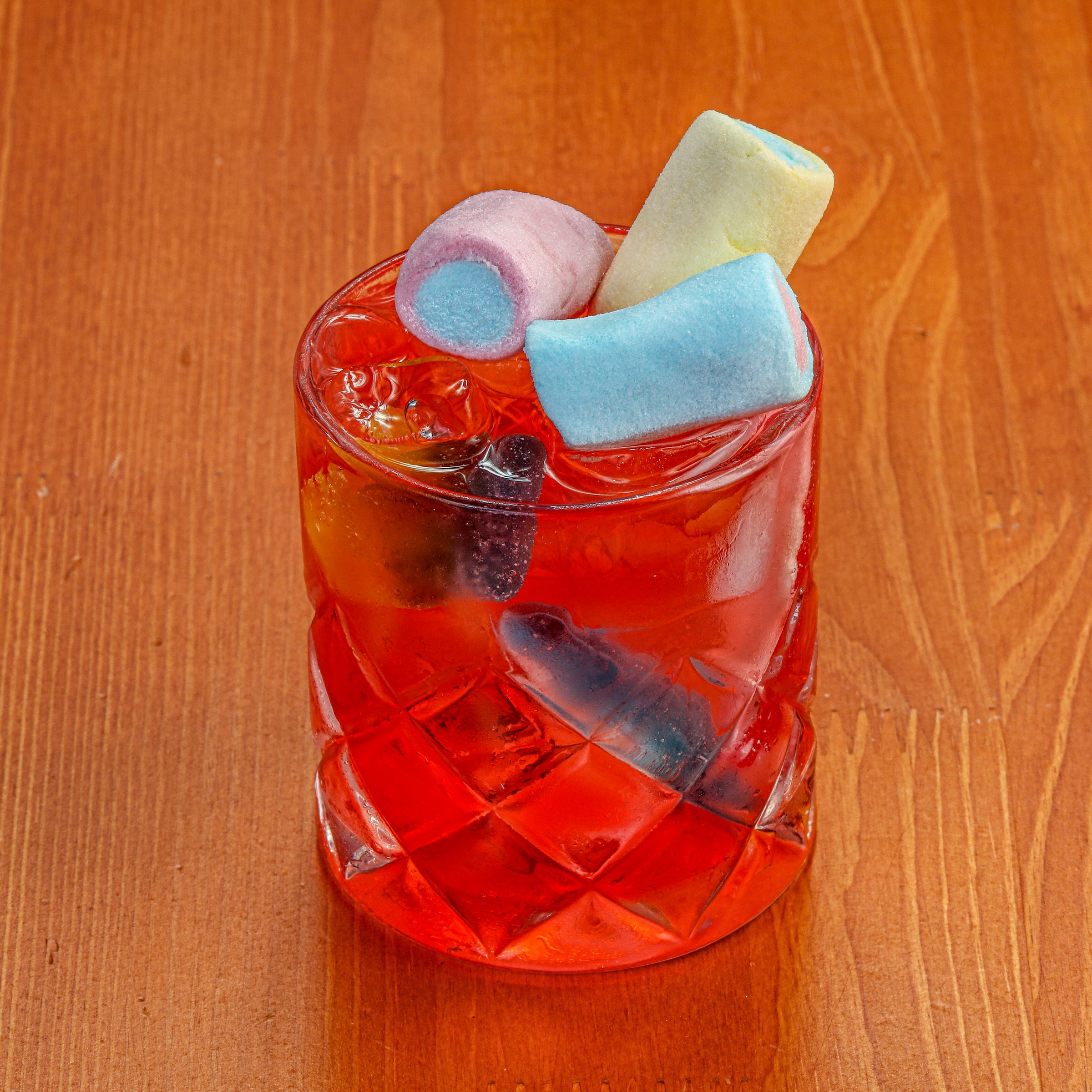 Фотосъемка суши и роллов. Заказ по тел.: +7 (906) 006-90-22. Фуд-фотограф Андрей Старостин — съемка еды в Москве. 9000 руб. в час