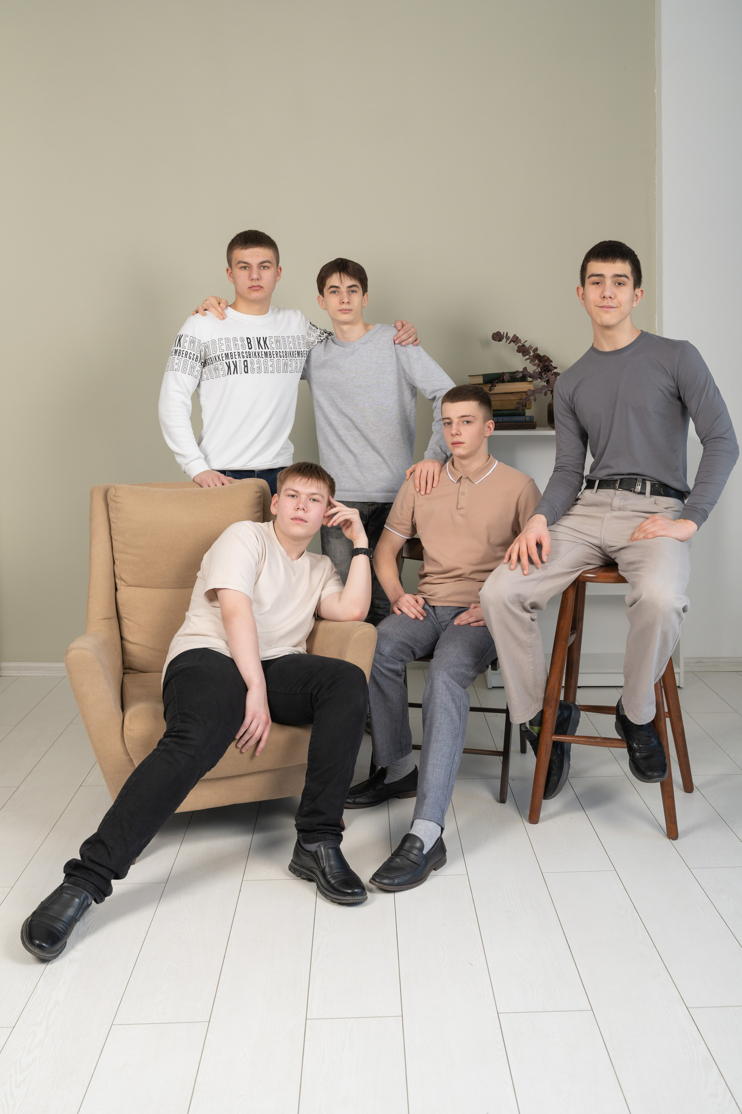 Фотоальбомы для старшеклассников 9-11 класс. Профессиональный фотограф в г. Красноярске Татьяна Арлакова