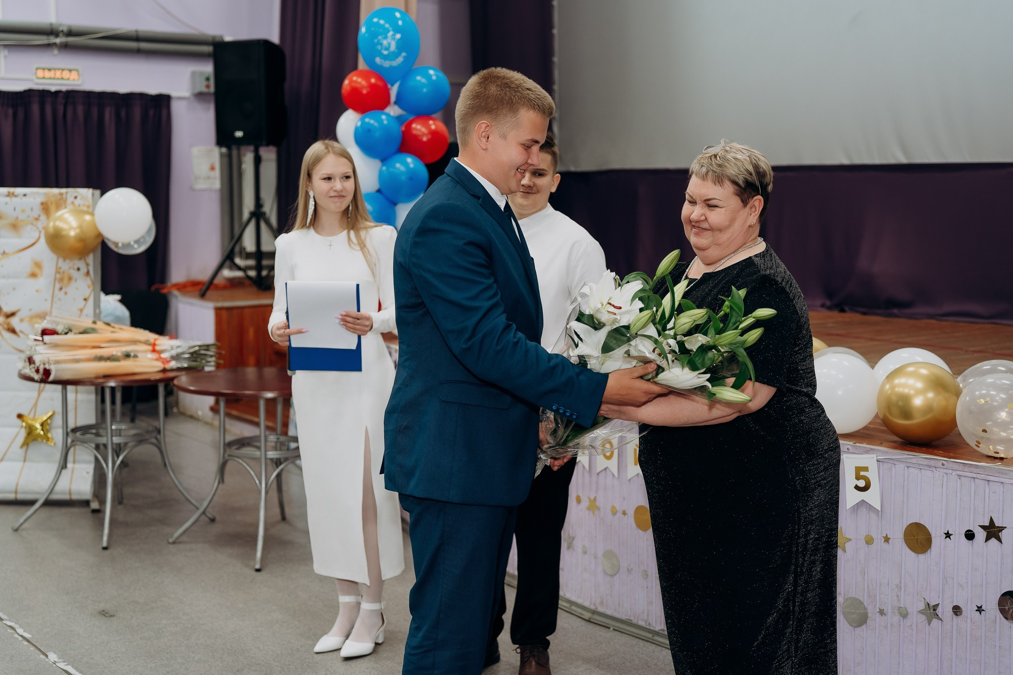 Фотосъемка школьного выпускного для 11 класса. Свадебный и репортажный фотограф в Ярославле Евгений Сальников