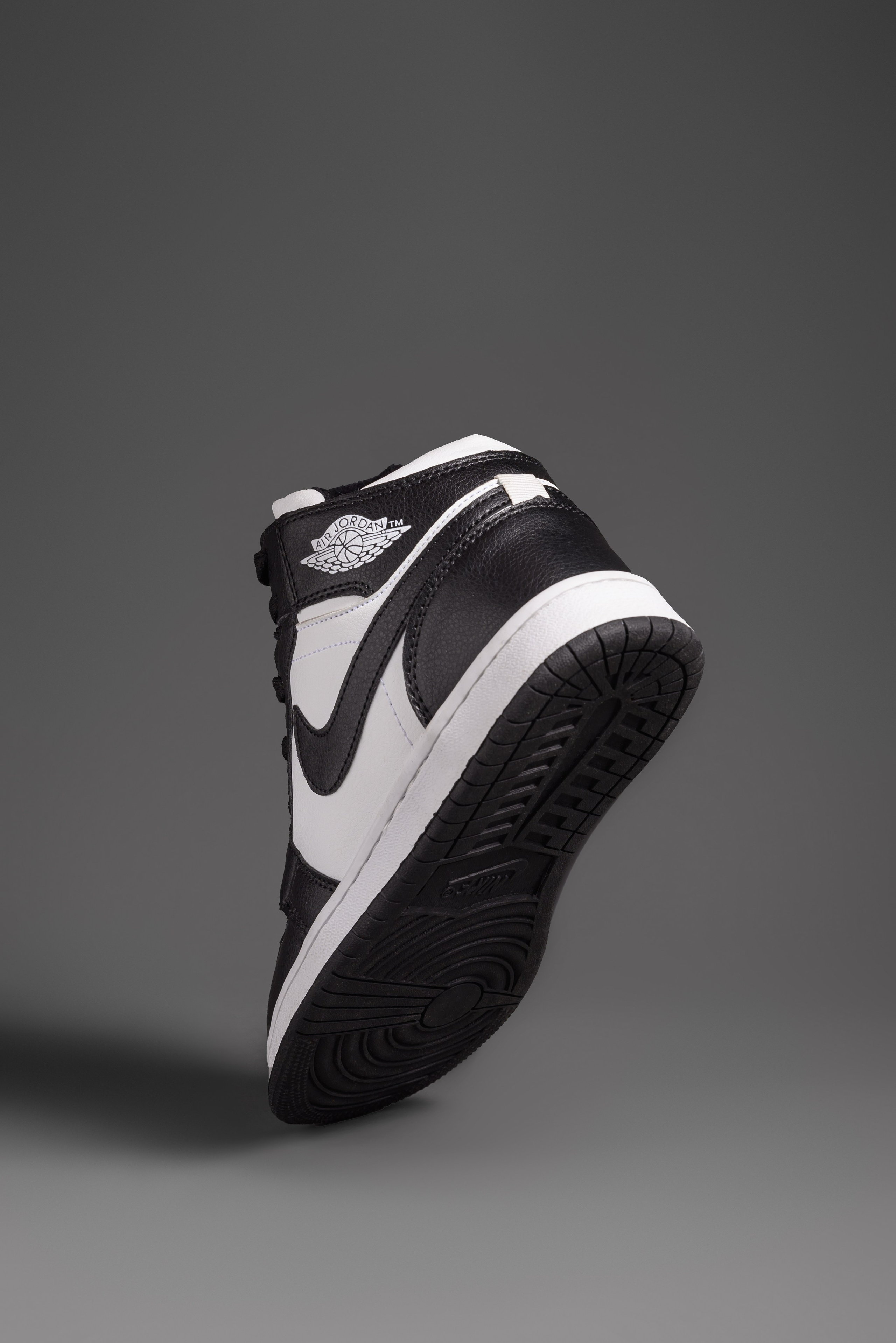 Предметное фото одежды. Предметный фотограф в Краснодаре Вера Капитанова. Предметная съёмка