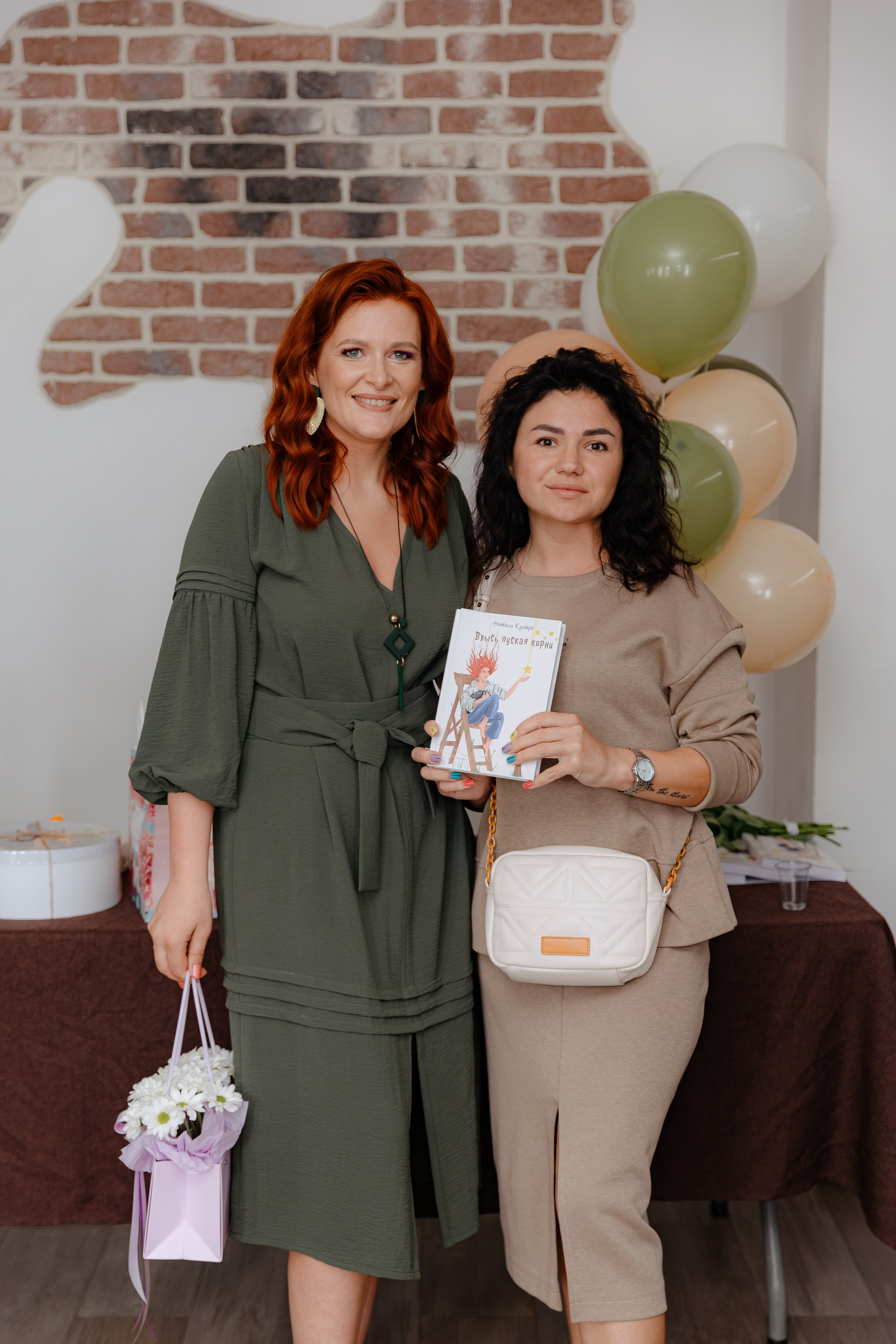 Презентация книги. Свадебный и репортажный фотограф Киров | Вадим Карпук