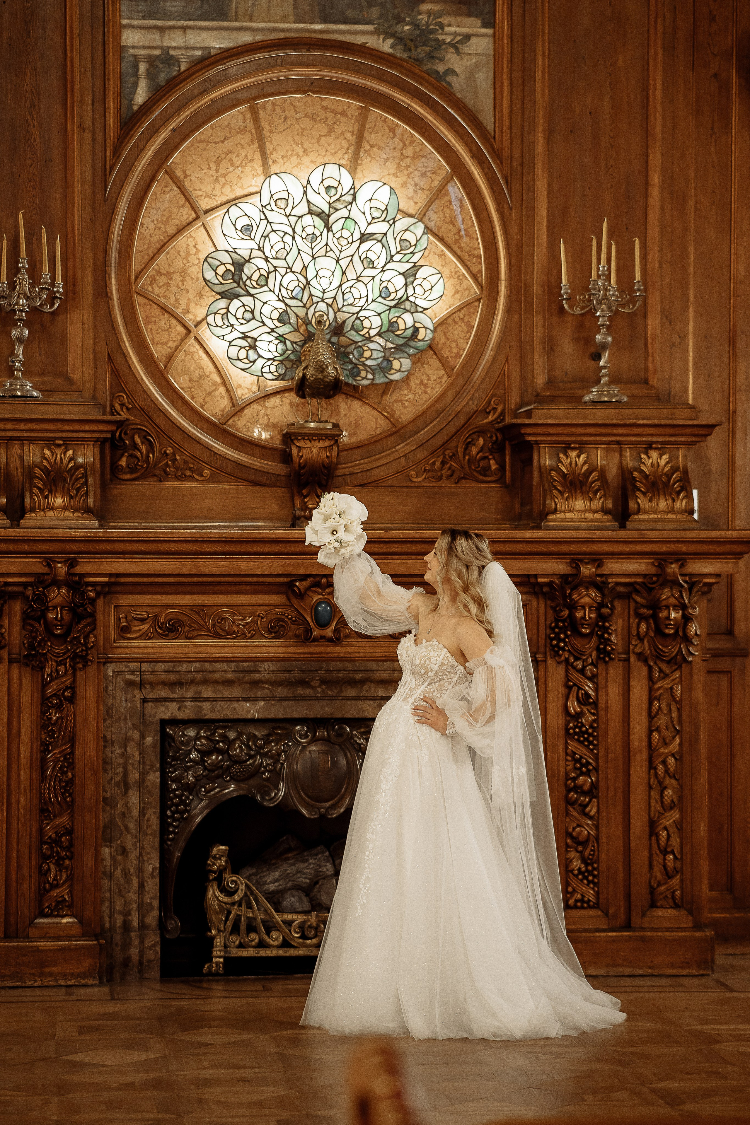 Ślubna sesja zdjęciowa w Muzeum. Свадебный фотограф Варшава Лодзь Польша Елена Юцова