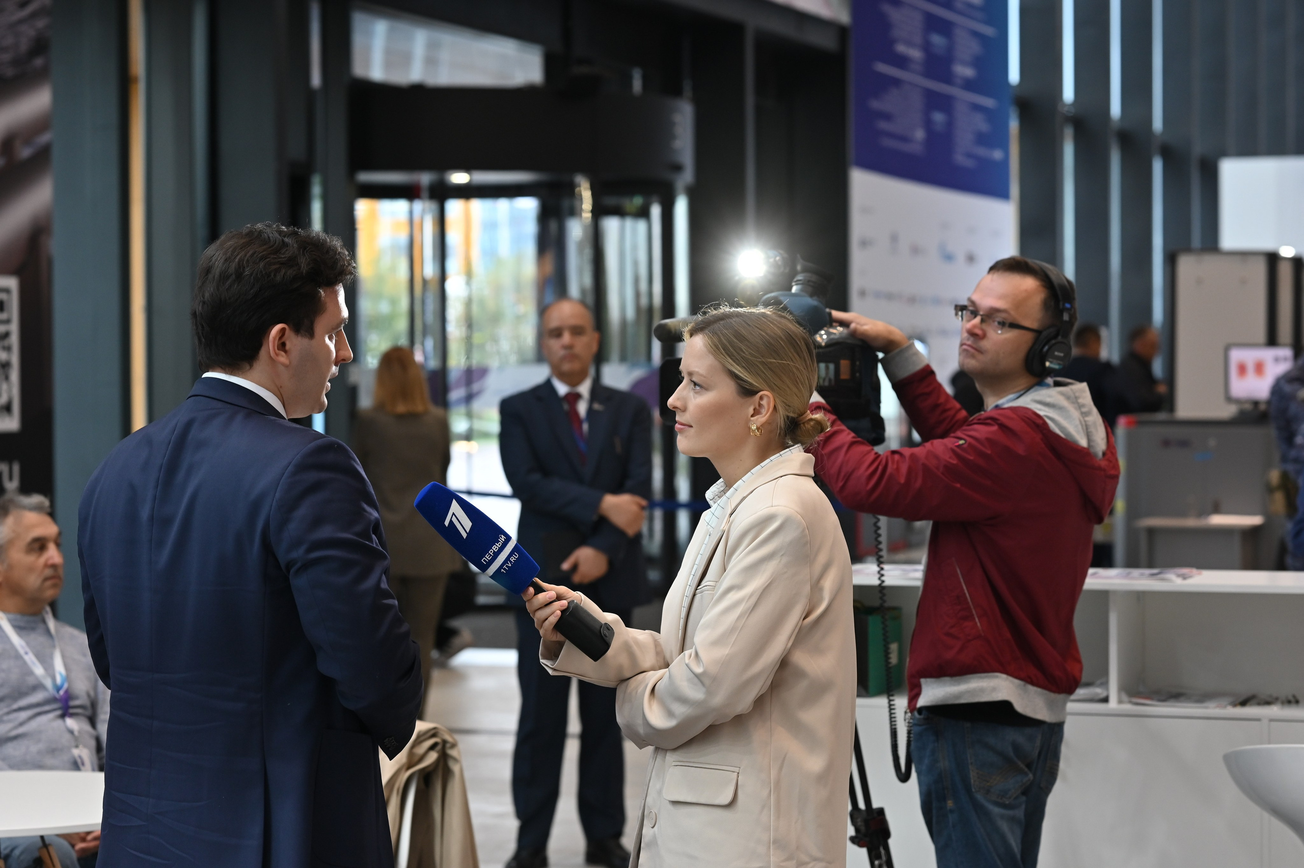 Петербургский Газовый форум. ZDARONOKIA Репортажный фотограф