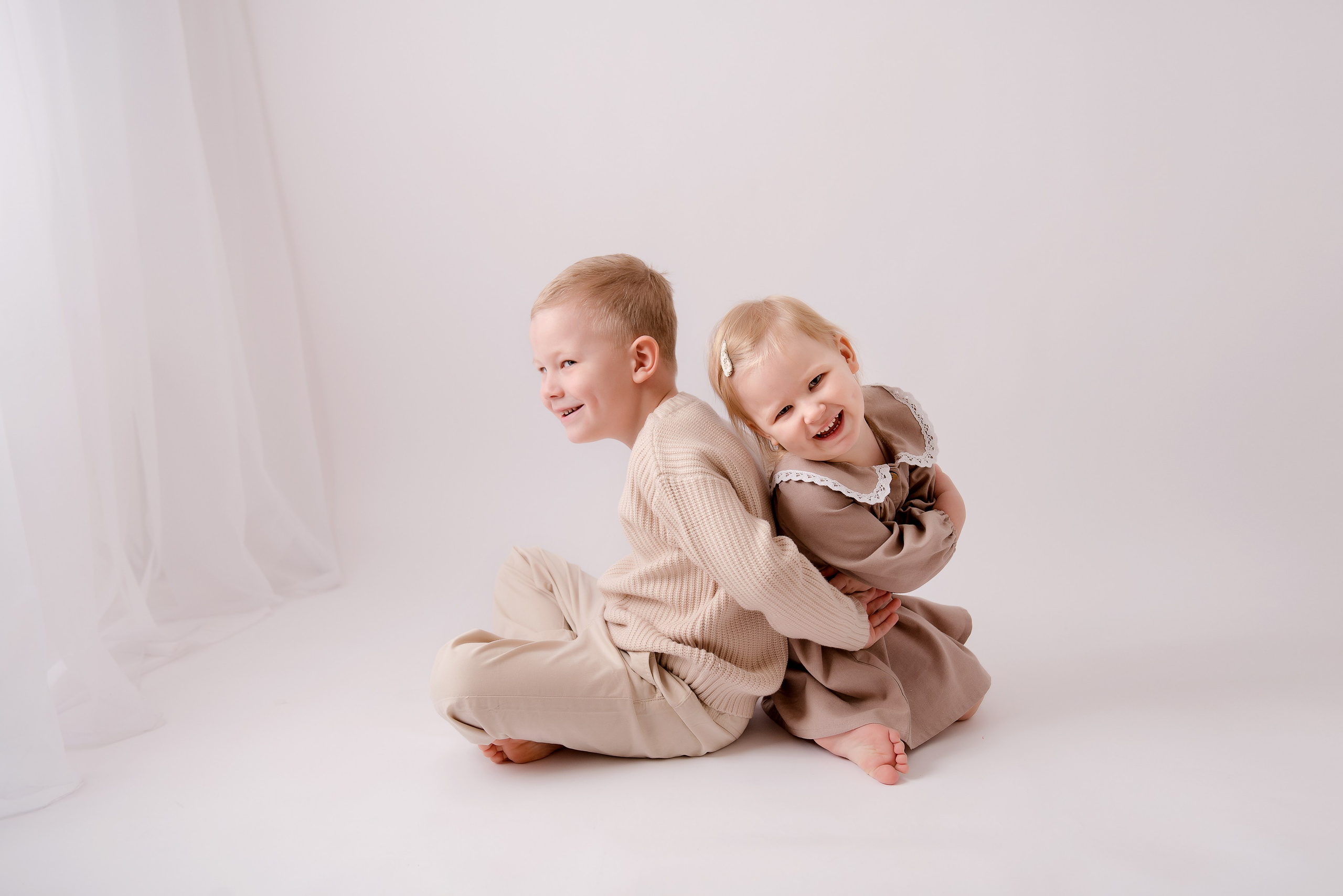 Гоша и Ариша. Детский фотограф в Долгопрудном и Москве