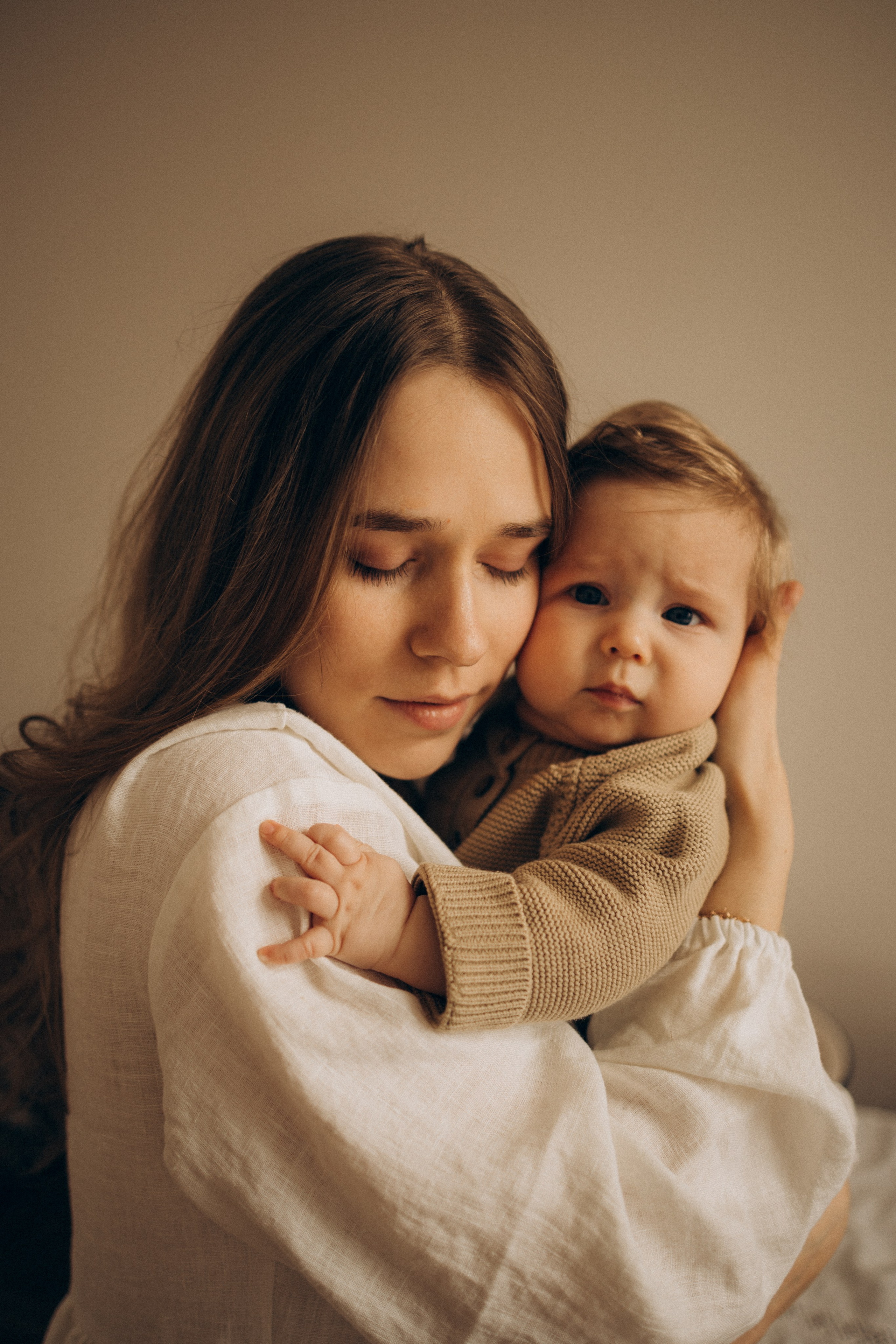 Семейная фотосессия Москва, семейный фотограф в Москве, семейная фотосессия, детский фотограф, семейная фотосессия в студии, фотосессия новорожденного, фотосессия с младенцем, фотосессия с малышом, мама и малыш