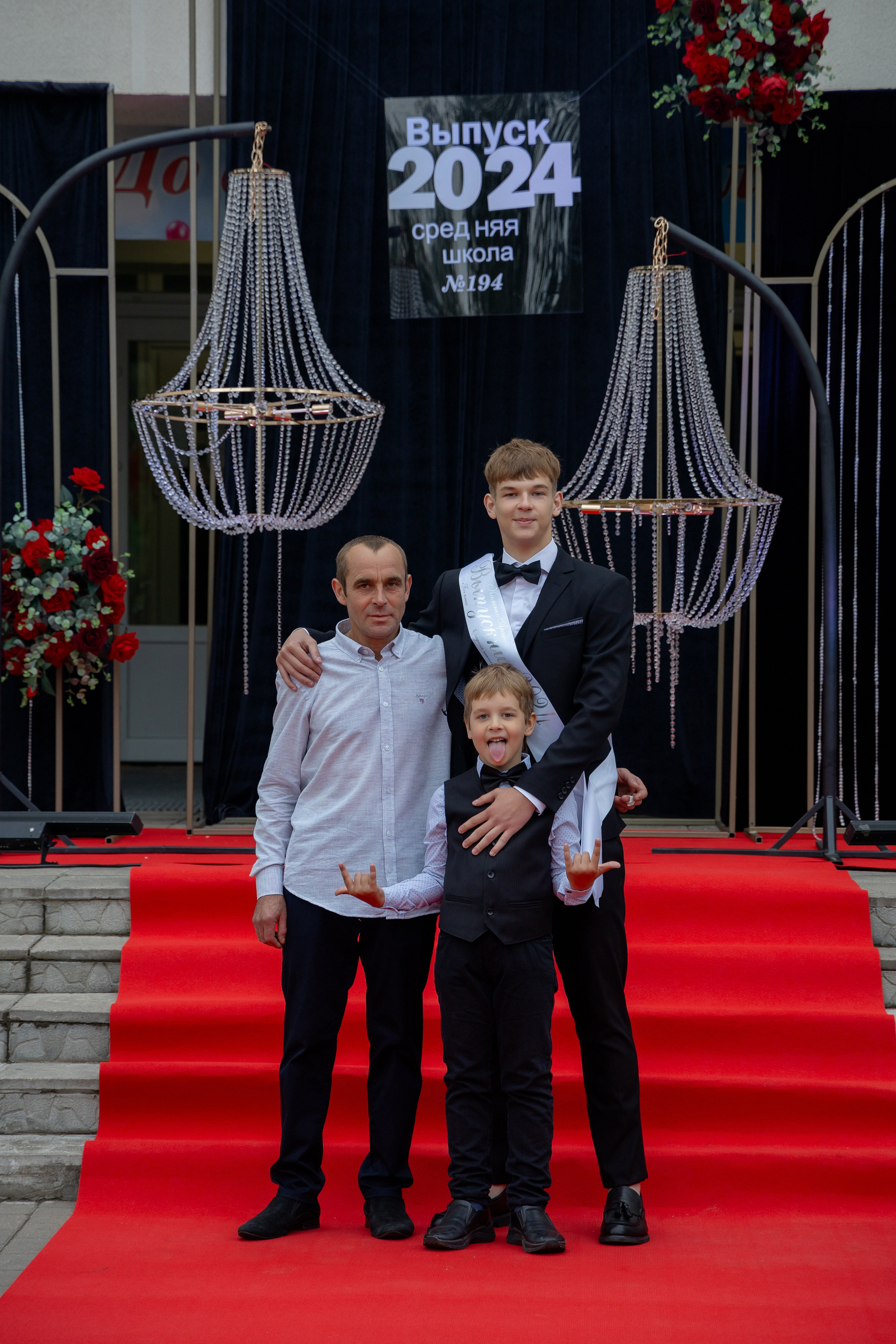 Школьный выпускной 2024 год в Соколе (Минск). Свадебный фотограф в Минске/Беларуси Сергей Спиридонов