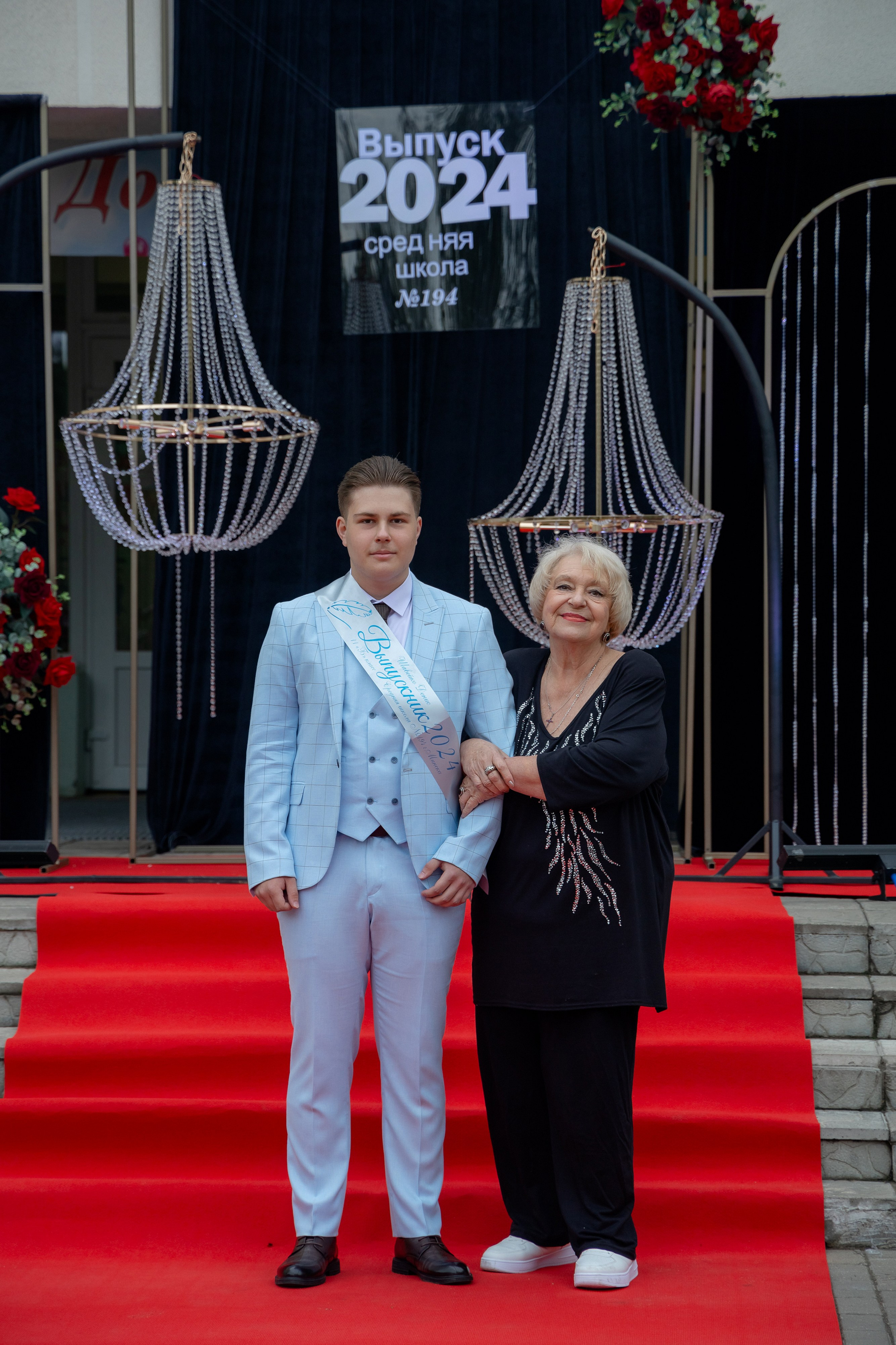 Школьный выпускной 2024 год в Соколе (Минск). Свадебный фотограф в Минске/Беларуси Сергей Спиридонов