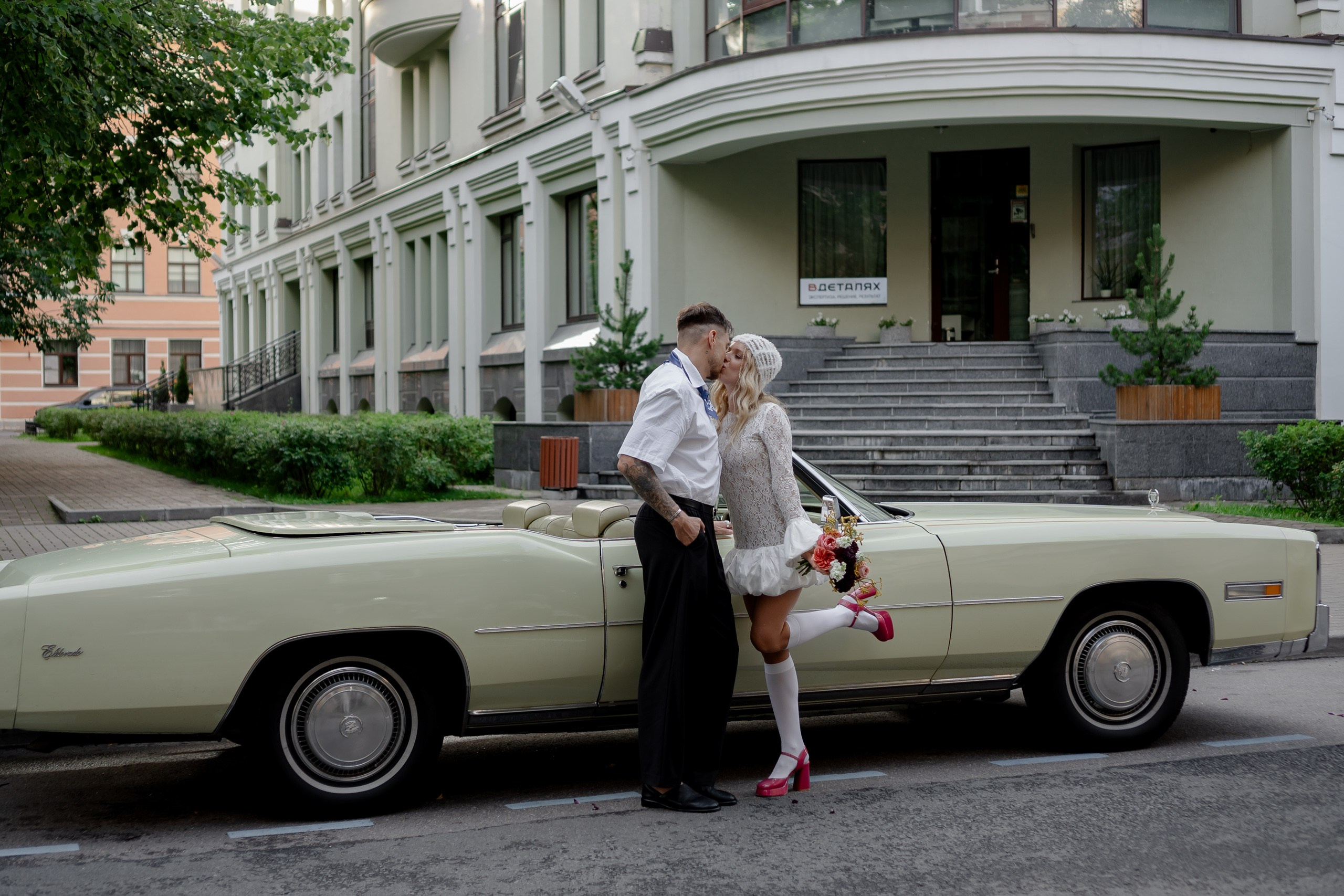 СВАДЕБНАЯ СЬЕМКА С КАБРИОЛЕТОМ В САНТК-ПЕТЕРБУРГЕ НА ПЕТРОГРАДКЕ В ОТЕЛЕ ПАНОРАМИКА. Профессиональный фотограф, Санкт-Петербург — Виктория Богомолова