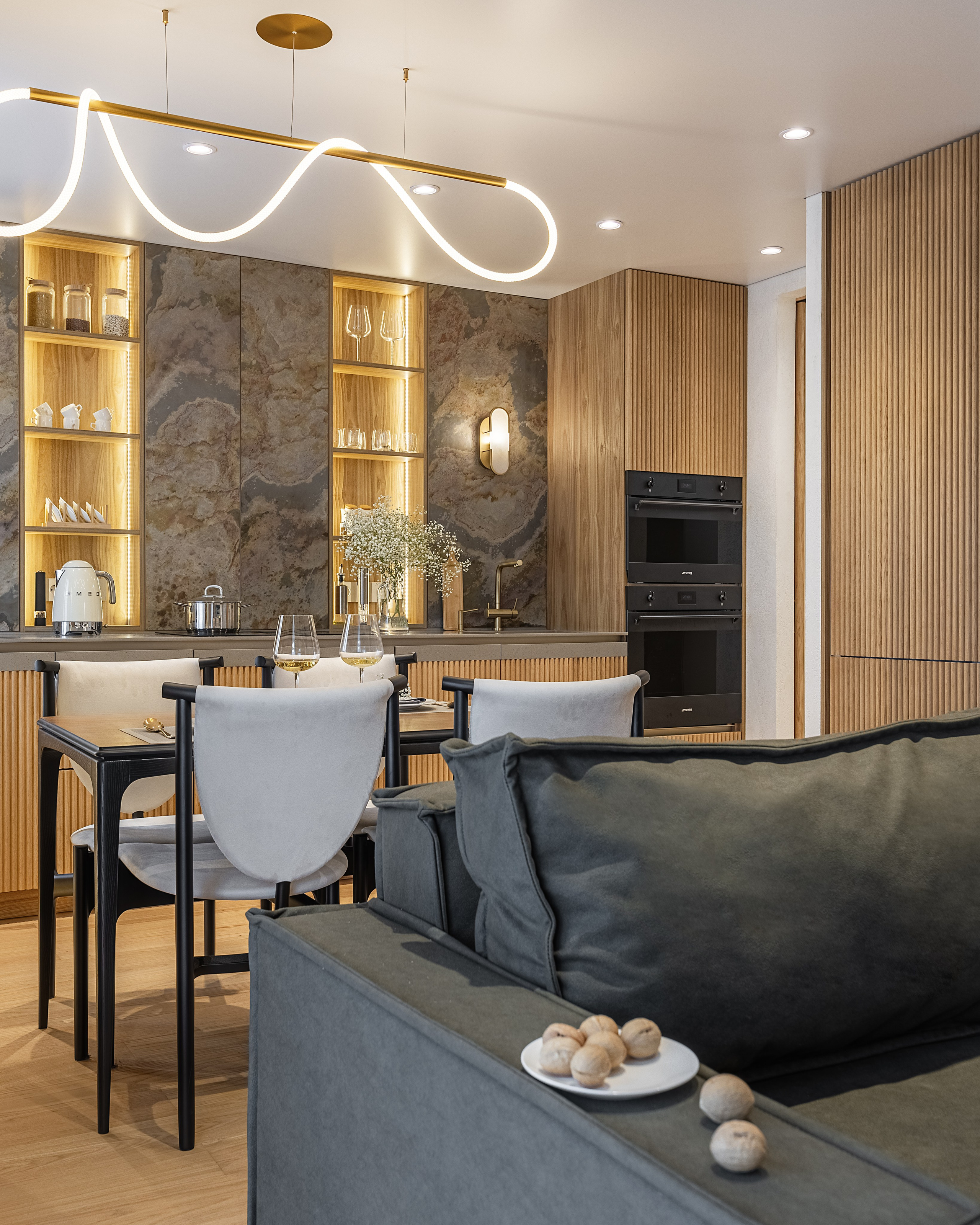 Гагарина. Фотограф и видеограф в Улан-Удэ: Аюна Габагуева и Артём Шаханов