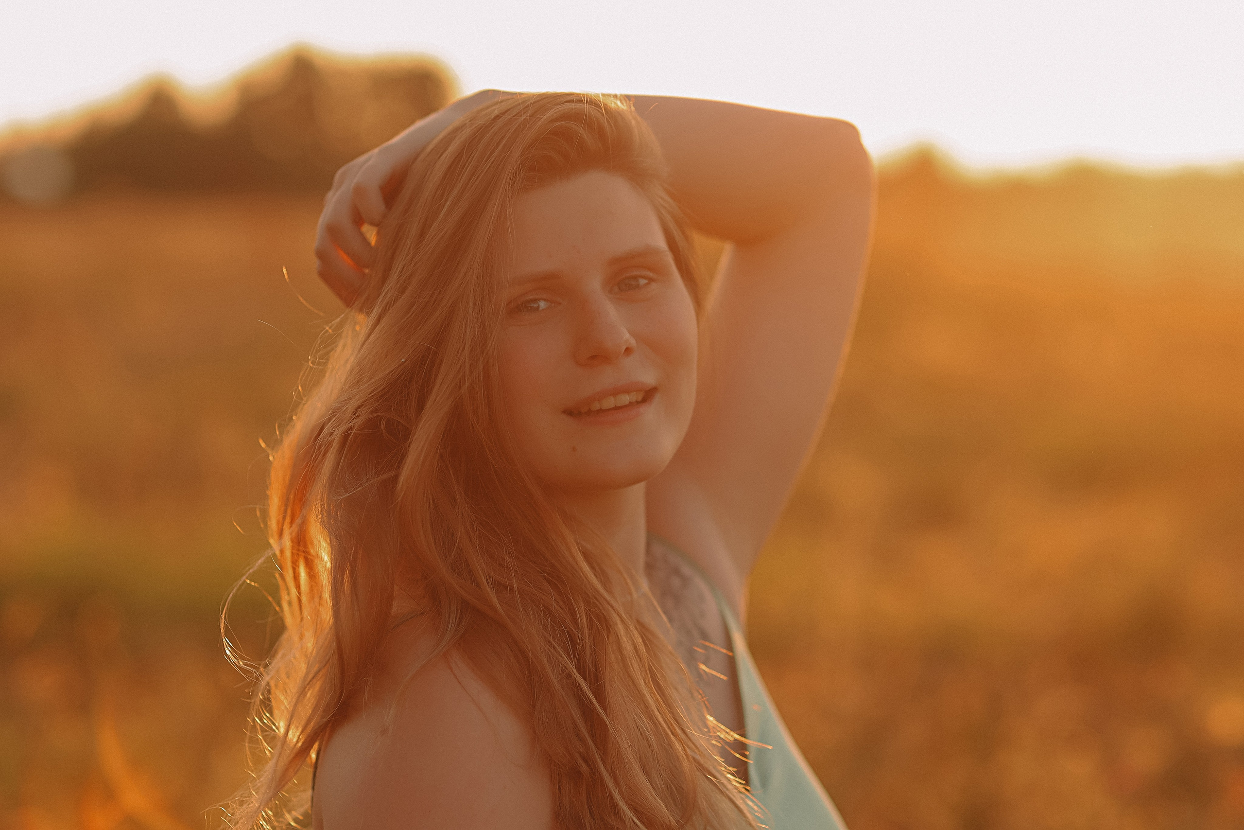 Закатное поле семейная. Семейный фотограф Тюмень, фотограф на роды Салмина Мария