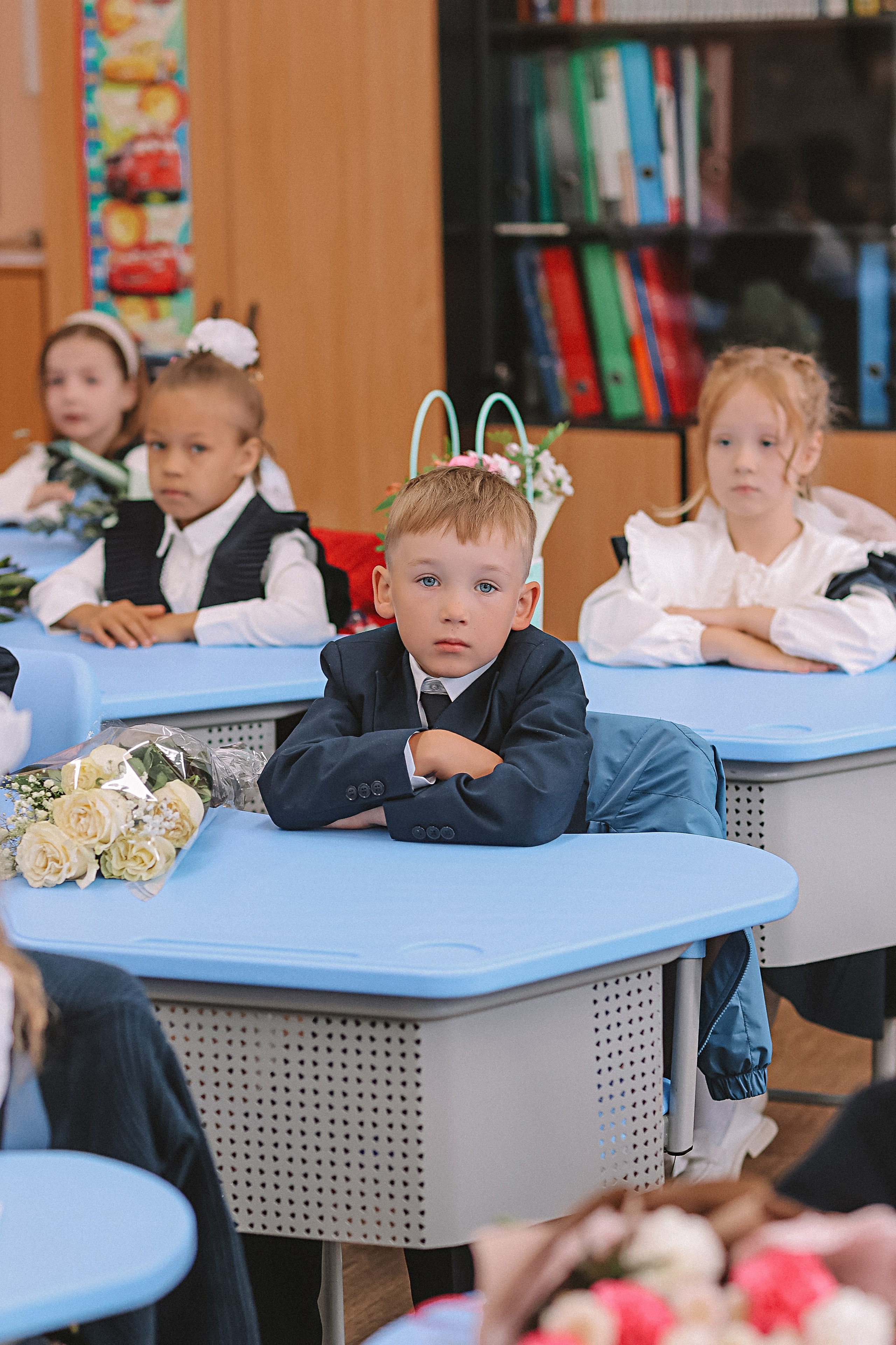 1 сентября линейка+кл час+портреты. Семейный фотограф Тюмень, фотограф на роды Салмина Мария