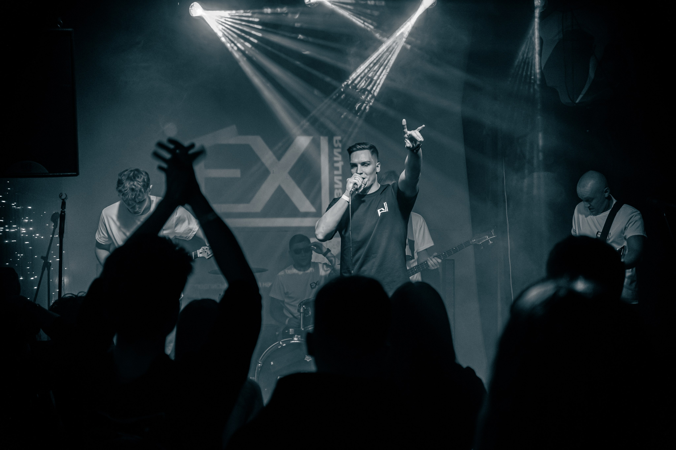 Ex-позиция. Рок-ёлка, клуб-галерея Эрмитаж. 21.12.2024. Фотограф Регина Крикунова г. Красноярск