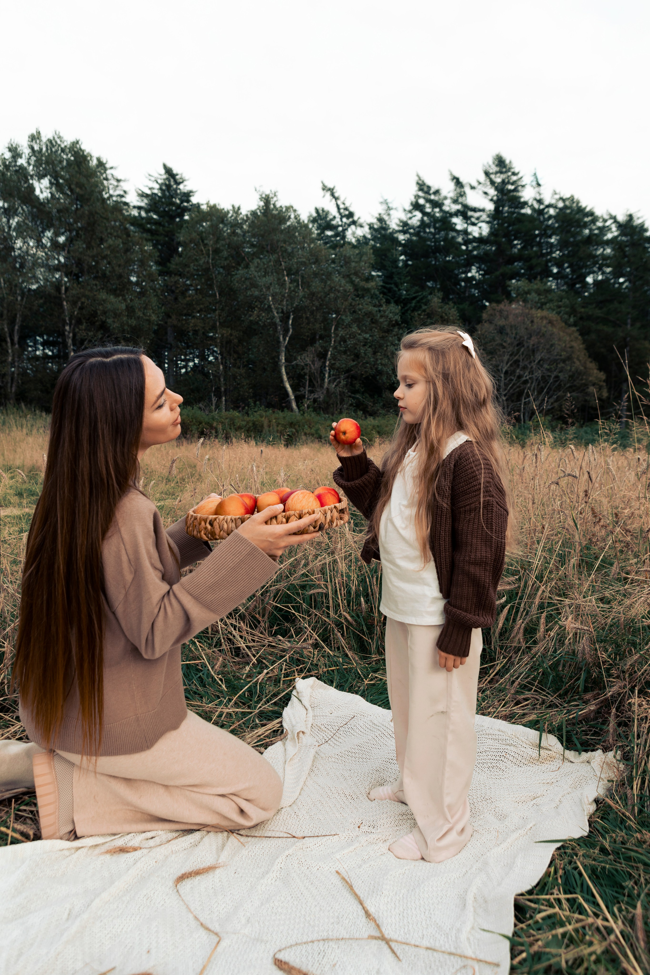 Наташа и Лизонька. Фотограф Сахалин