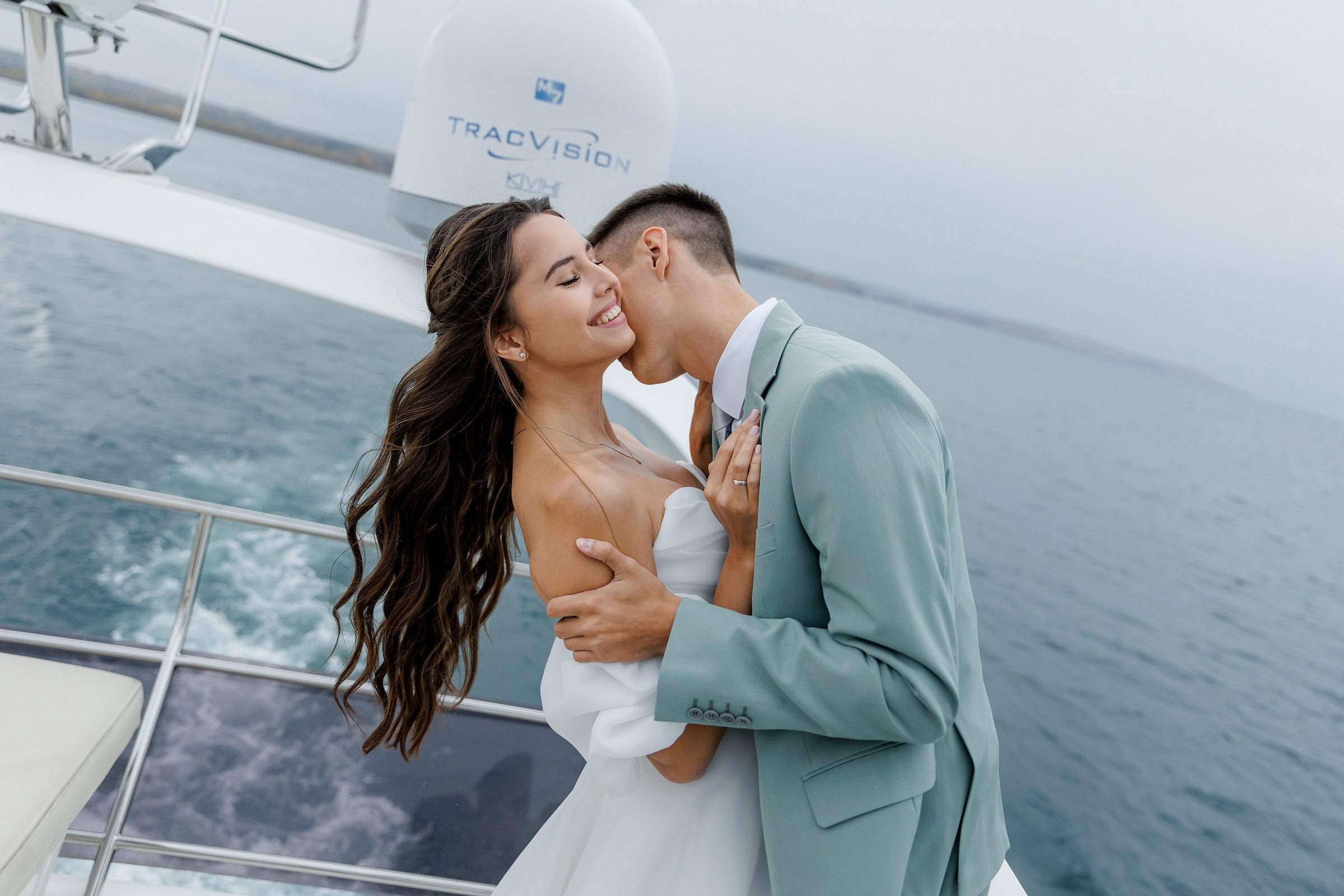 Когда у друзей есть яхта. Свадебный фотограф в Иркутске Сапаров Александр