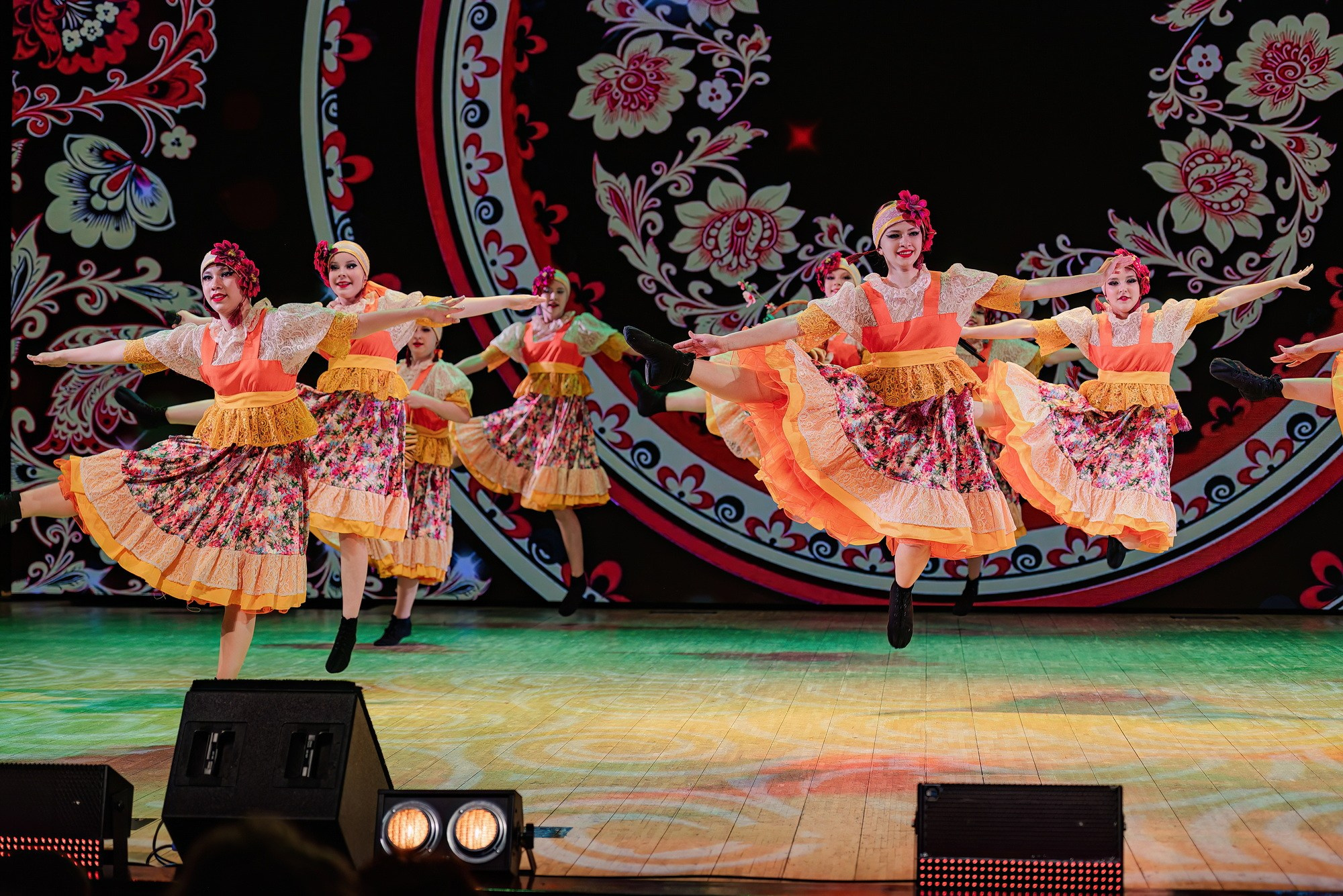 Отчетный концерт Образцового коллектива Алтая театра эстрадной песни «Созвездие». Свадебный и репортажный фотограф Никита Сницарев в Барнауле