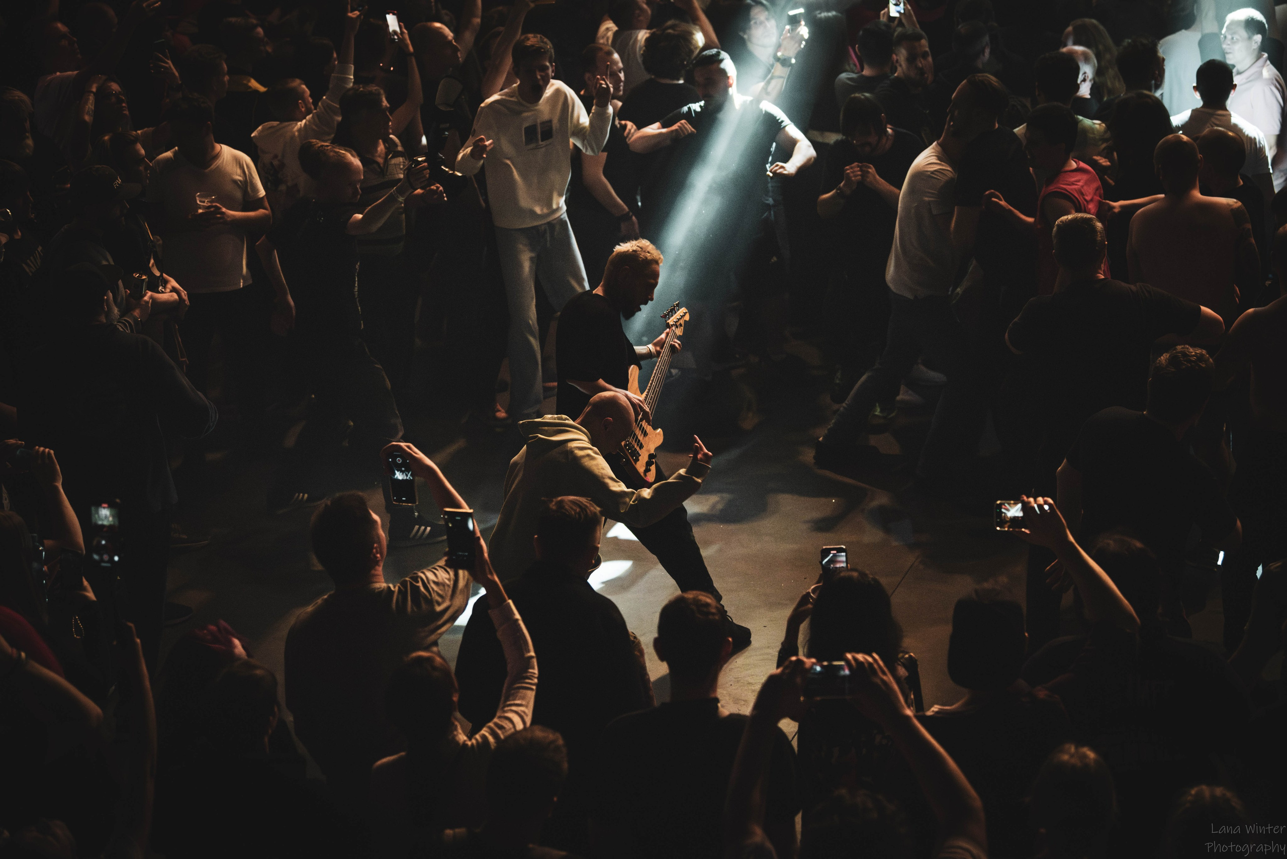 7000$ (29 июня 2025 года, Москва, клуб Урбан). Фотограф Светлана Блинова, Москва и Московская область