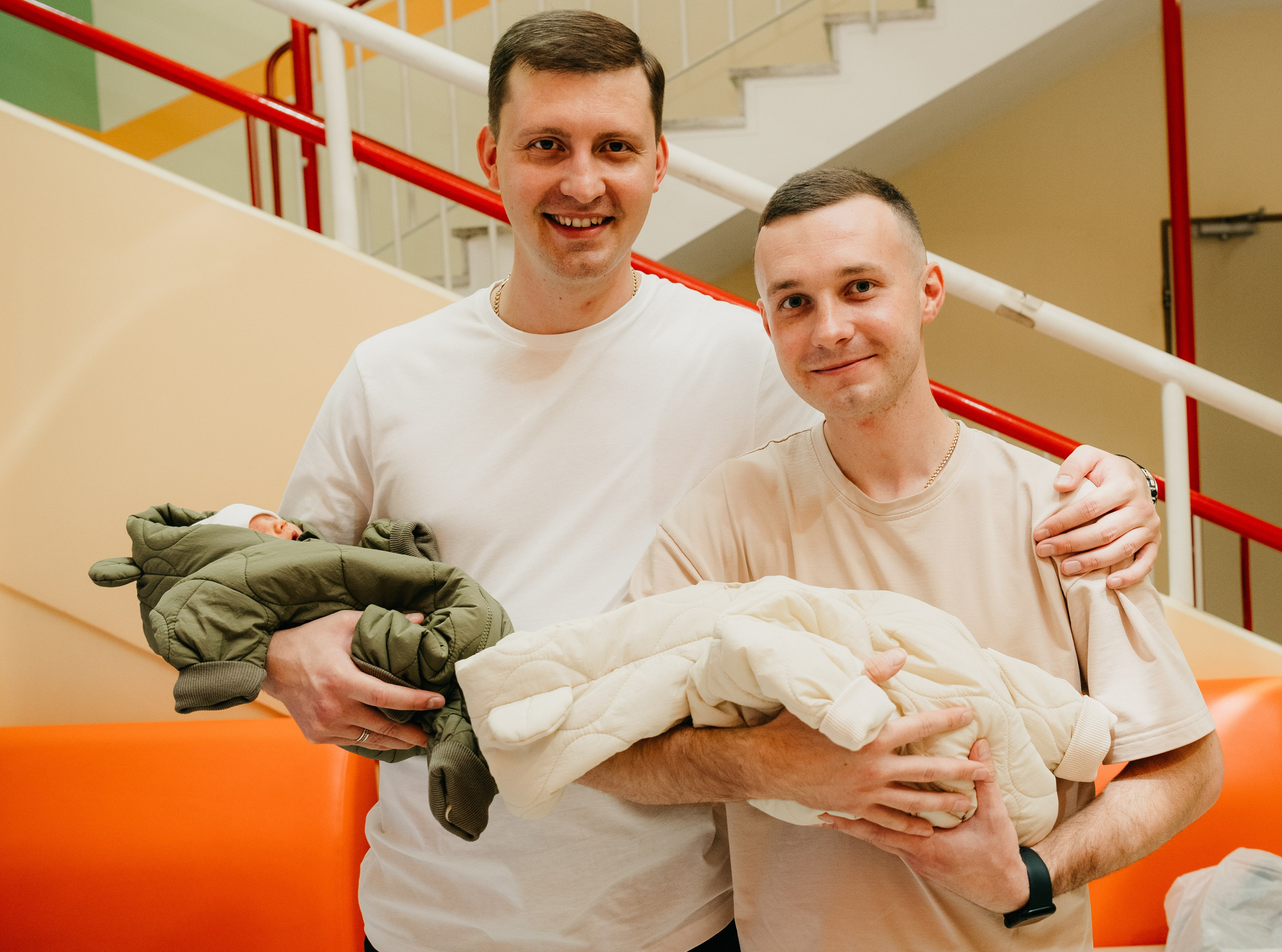 Выписка малыша и малышки ГКБ 29. Фотограф на выписку из роддома в Москве и МО