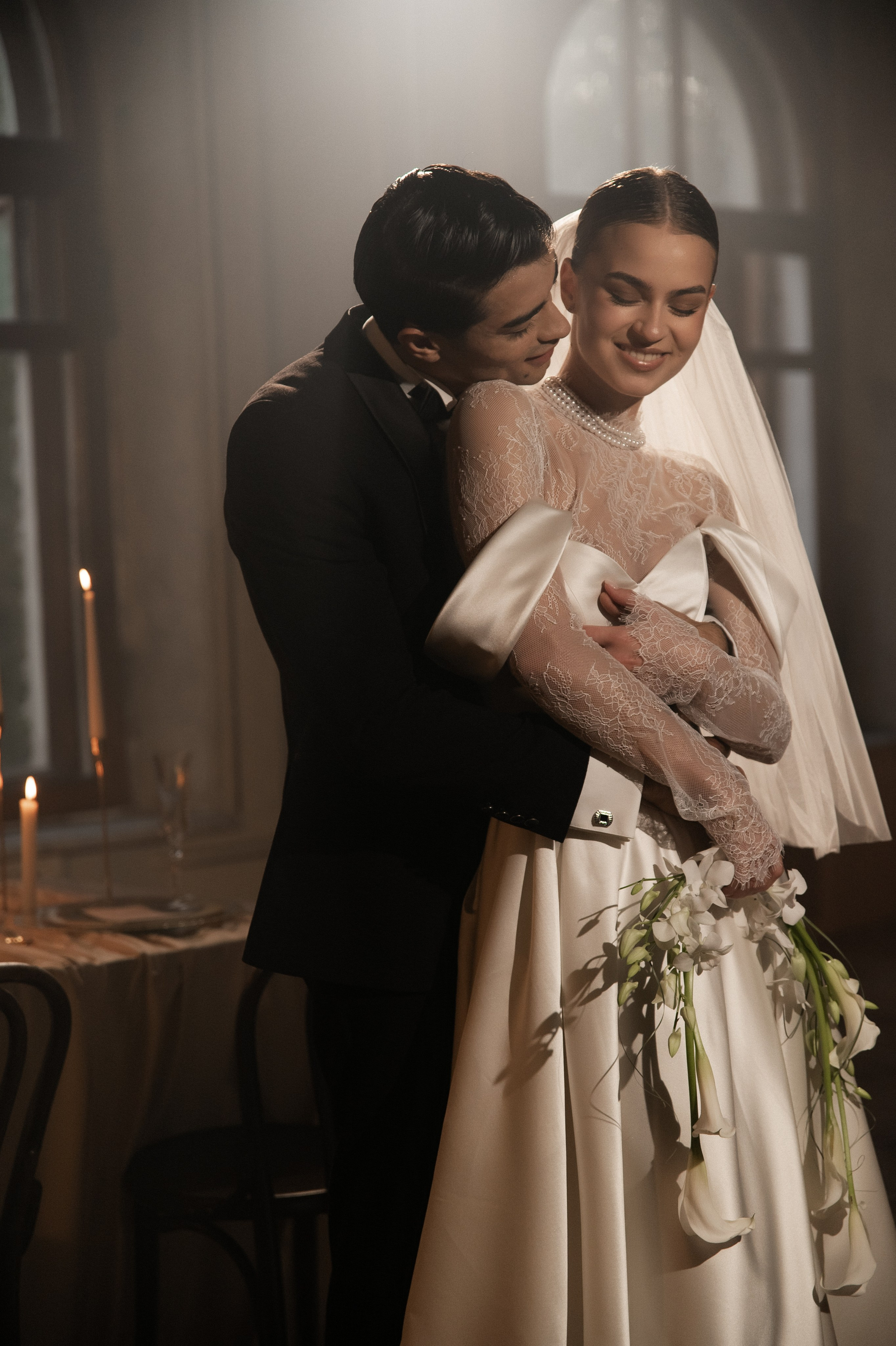 Камерный свадебный ужин при свечах в старинном особняке в фотостудии 21. Kult. Ярослава Ерина — свадебный фотограф в Москве