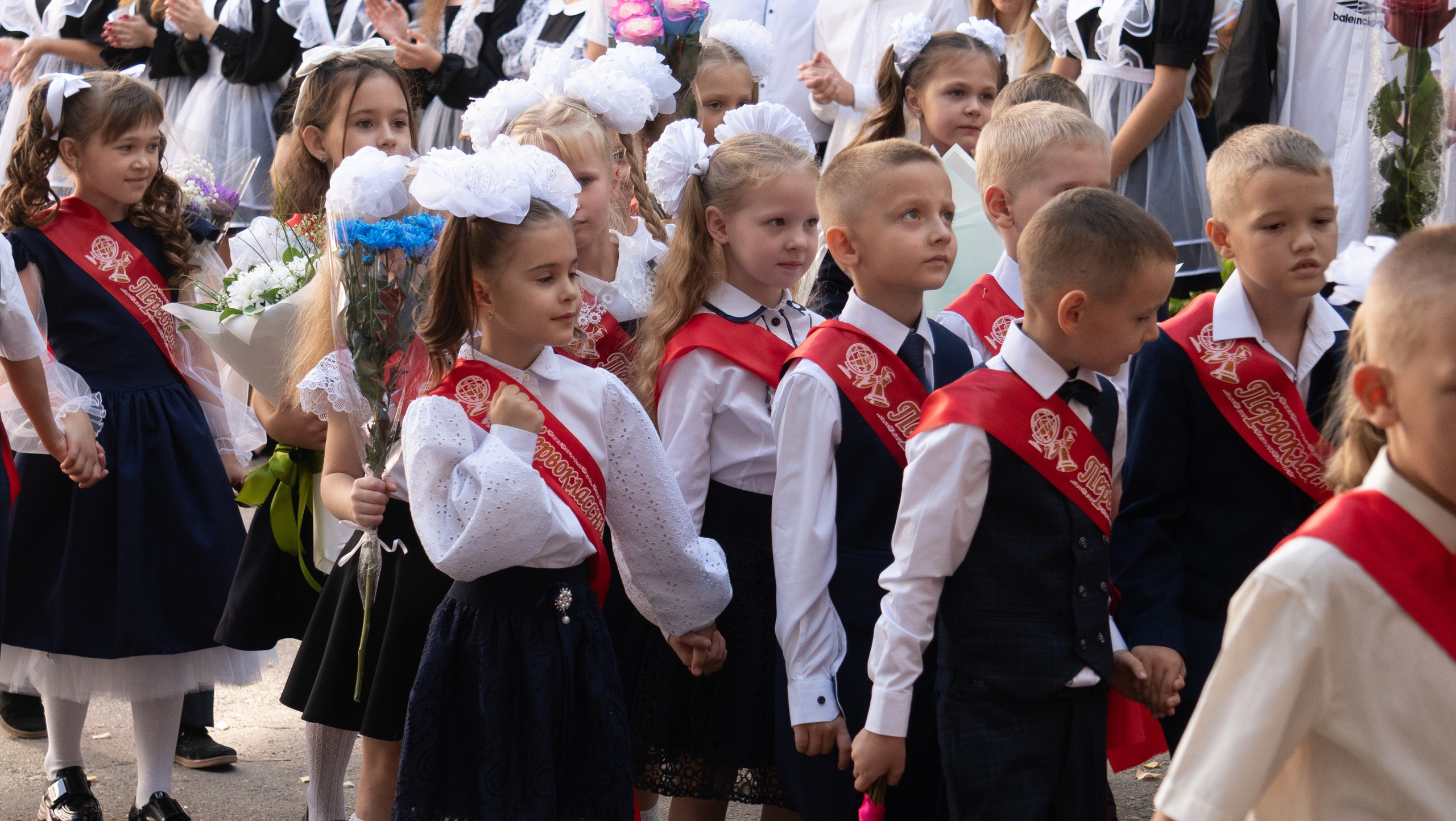 Сборные со школ. Фотограф в РФ и ЛНР Юлия Федосеева