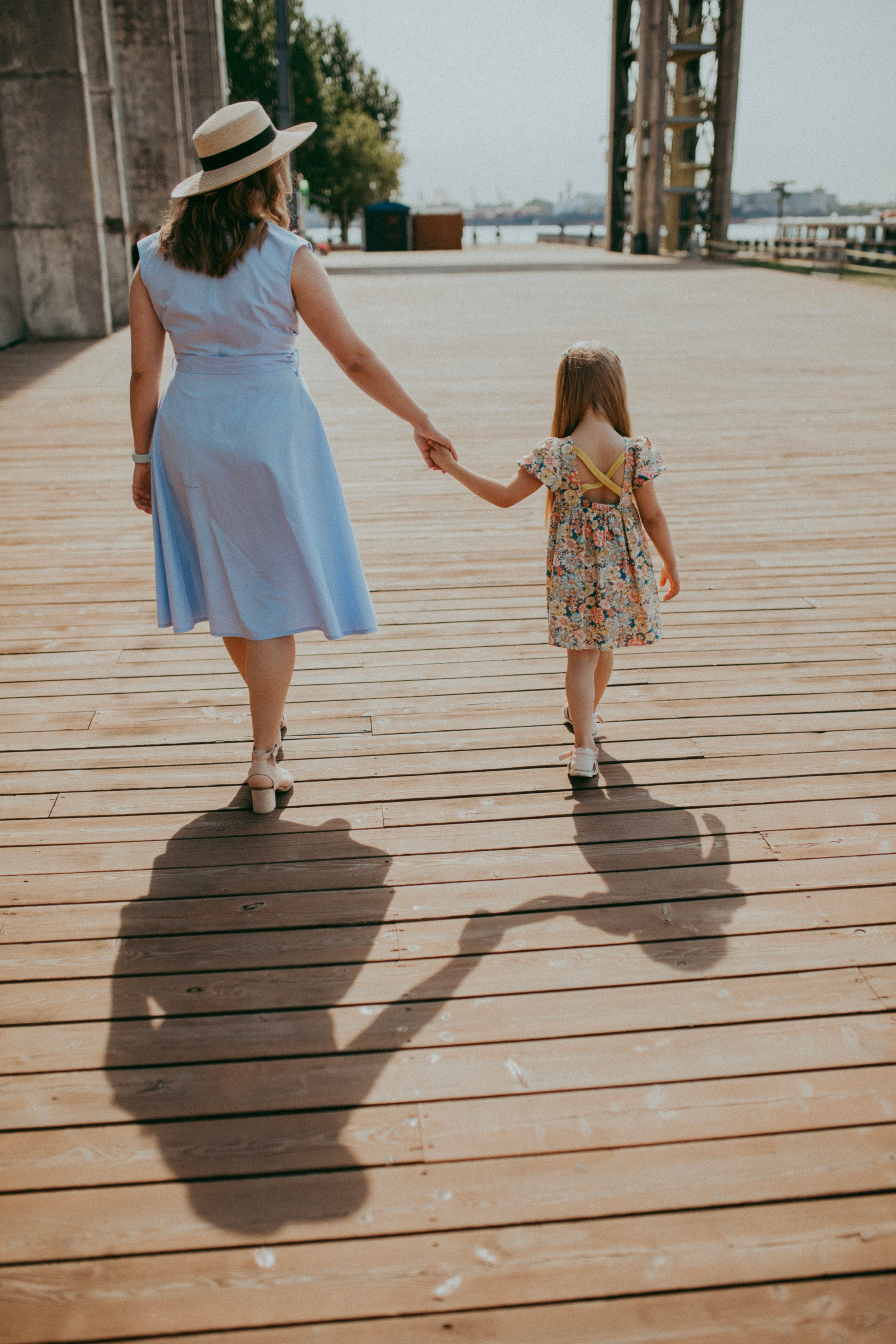 Наташа и Стеша. Севкабель. Семейный фотограф Санкт-Петербург Елена Корытцева