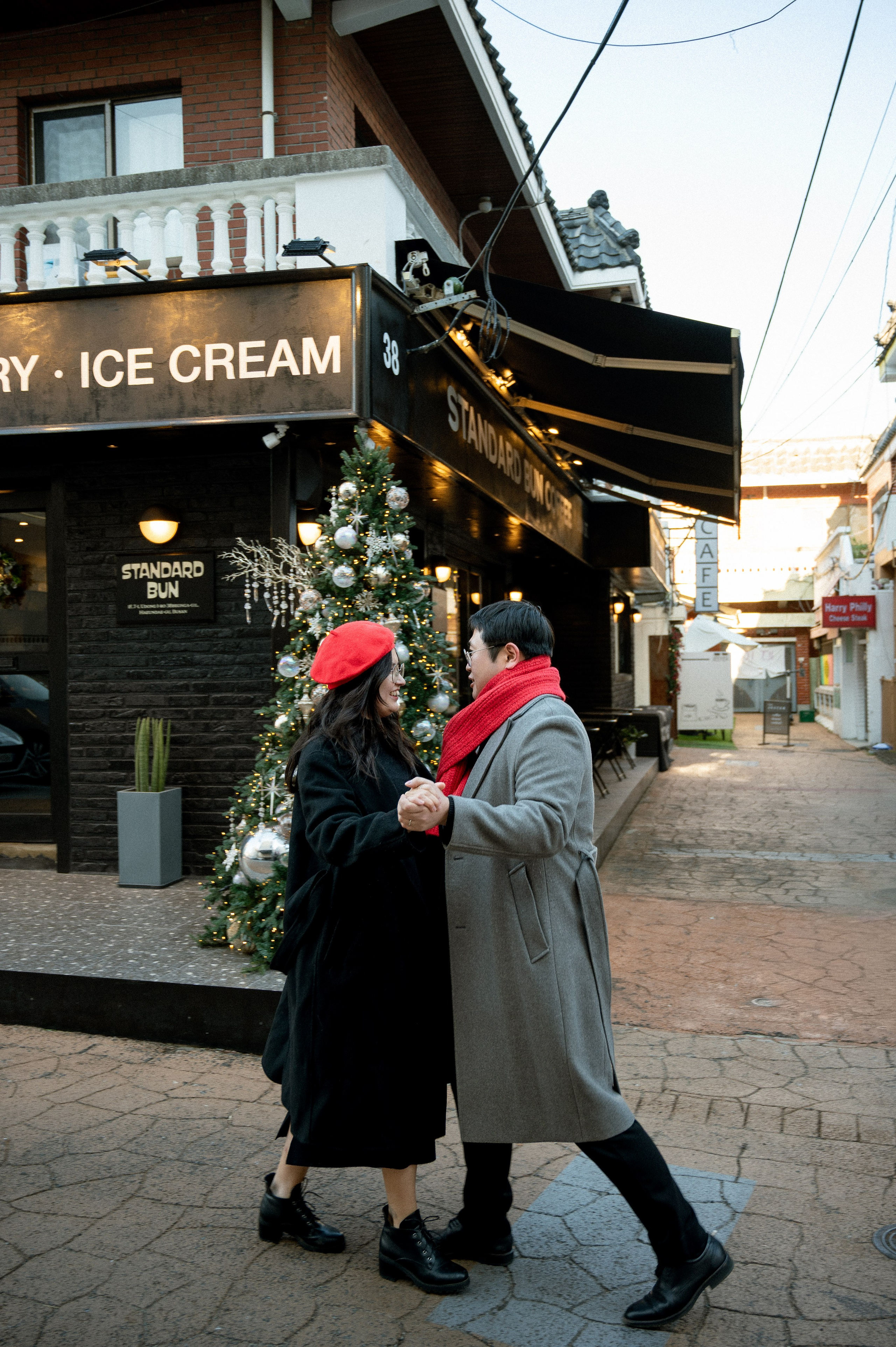 Aigul with husband. Busan photographer | Фотограф Пусан