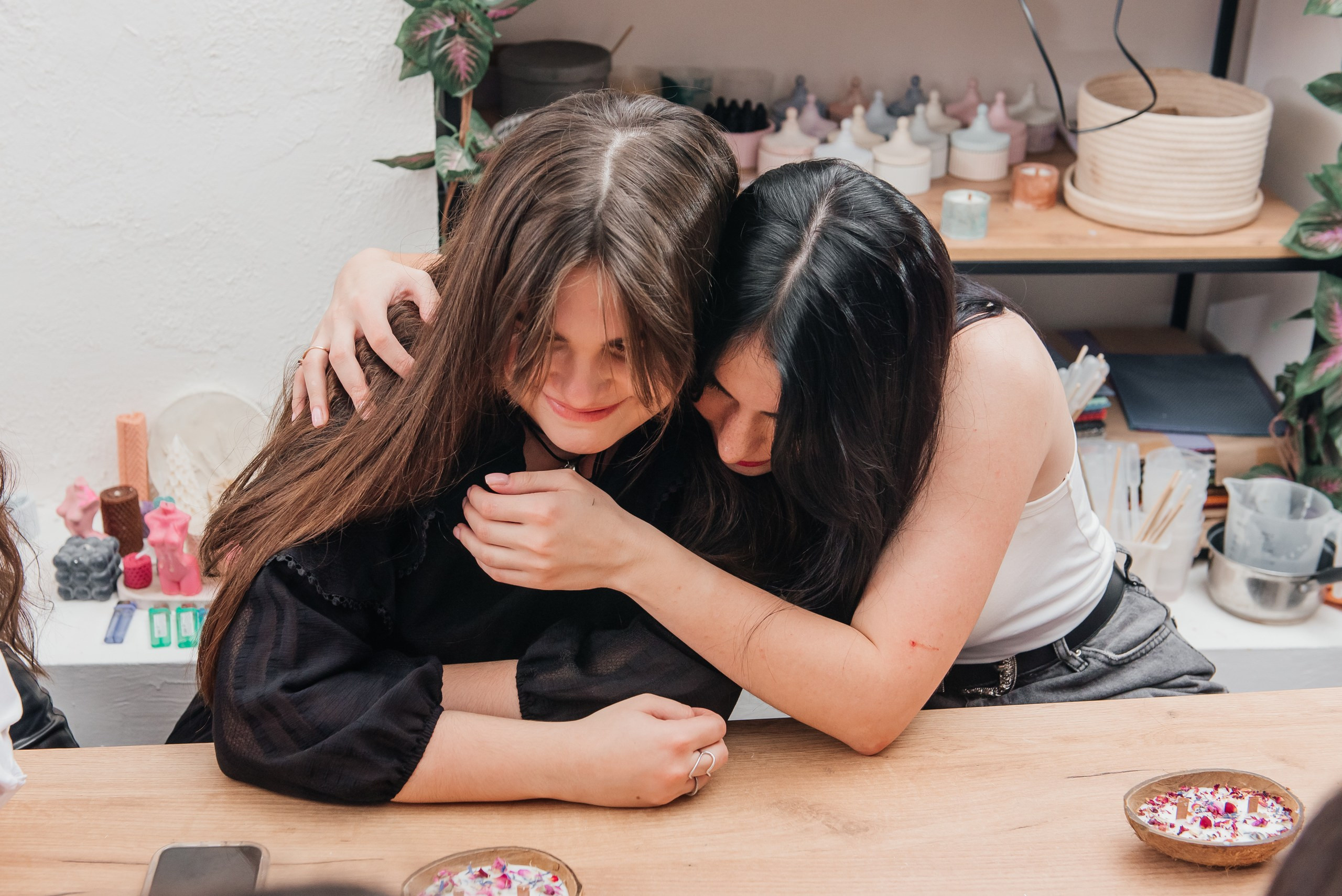 Празднование дня рождения Элины в студии AROMALAGE — уют и творчество