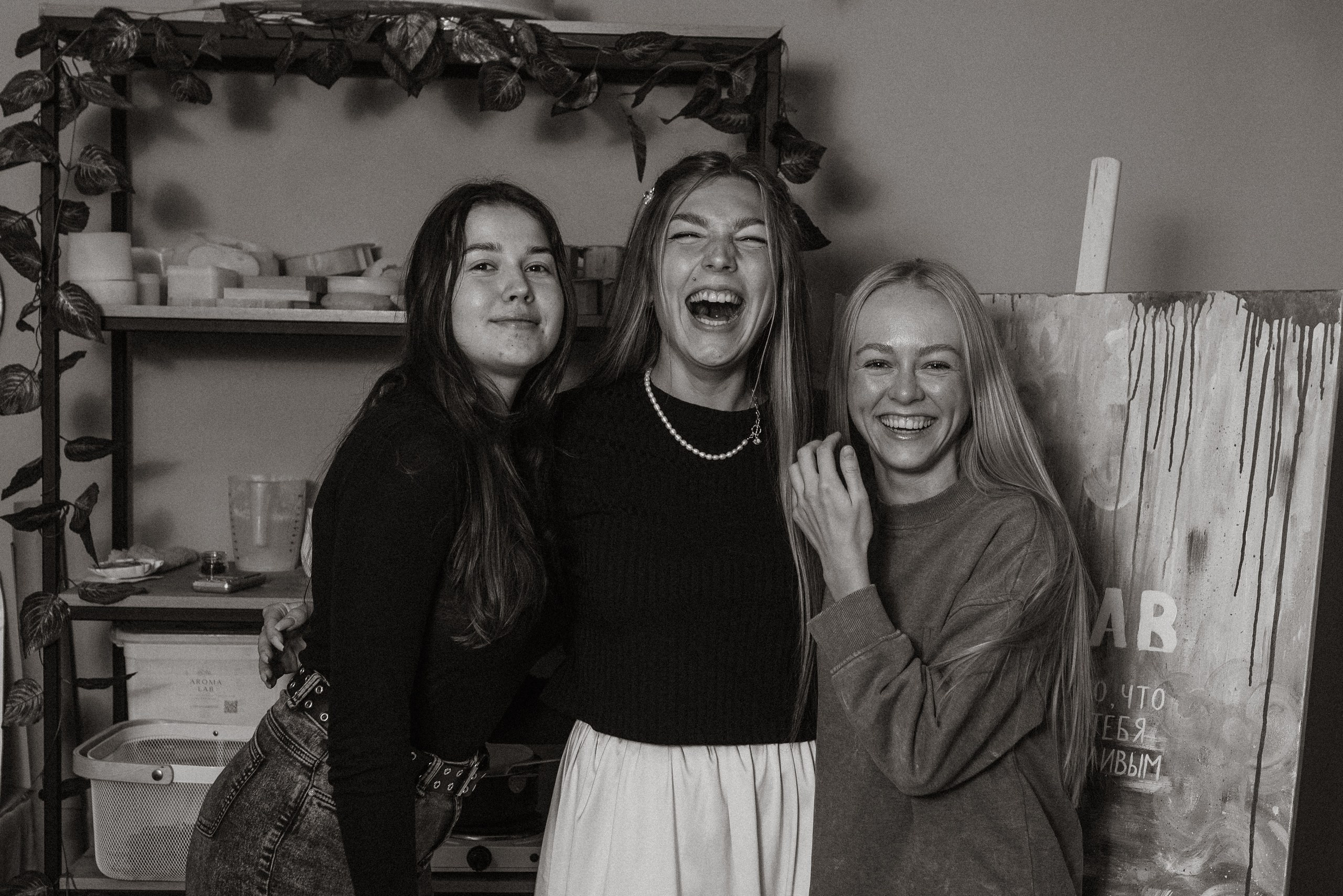 Празднование дня рождения Элины в студии AROMALAGE — уют и творчество