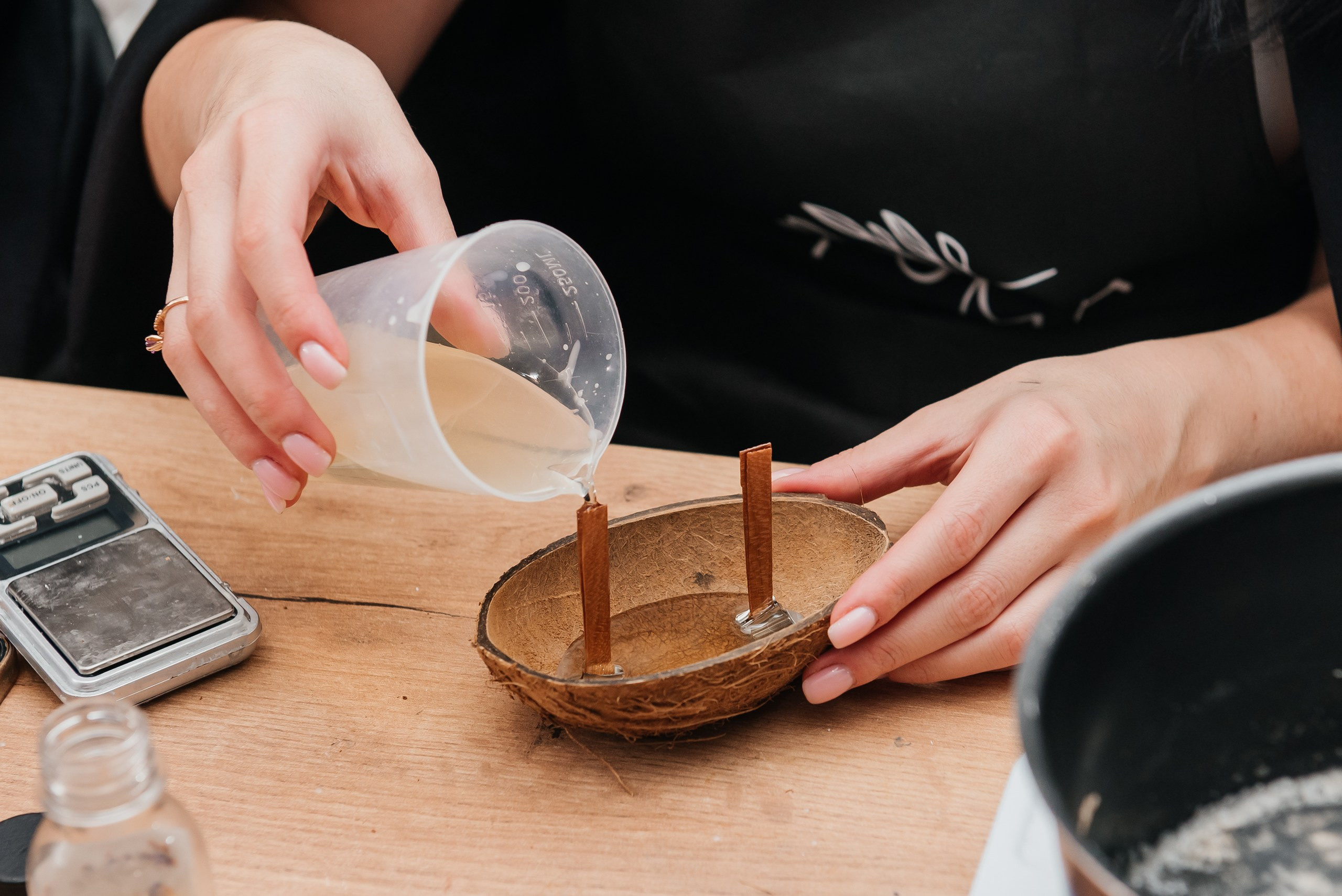 Празднование дня рождения Элины в студии AROMALAGE — уют и творчество