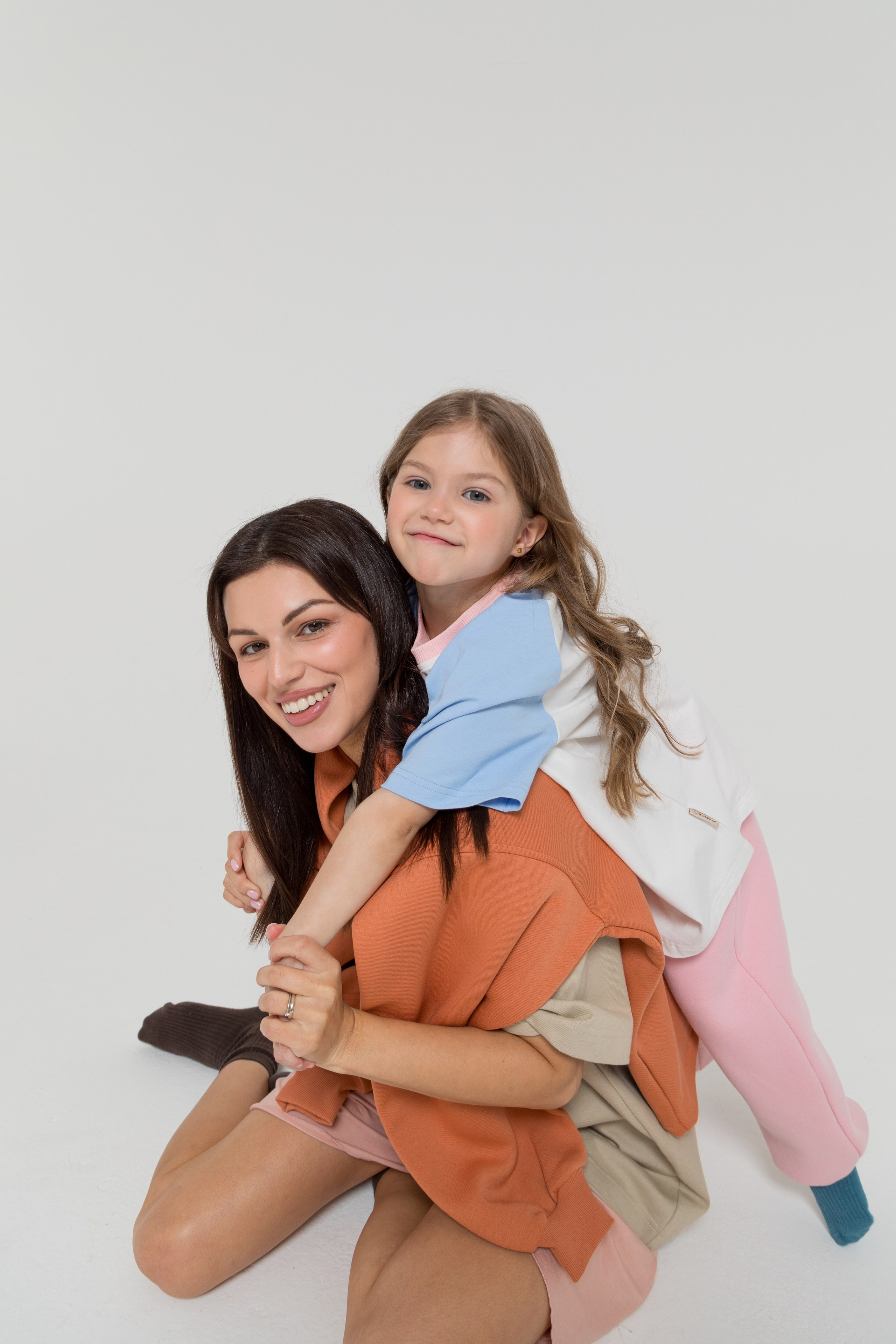 Имиджевая и каталожная съёмка для бренда детских пазлов. Детский и контент фотограф Надя Волкова Санкт-Петербург