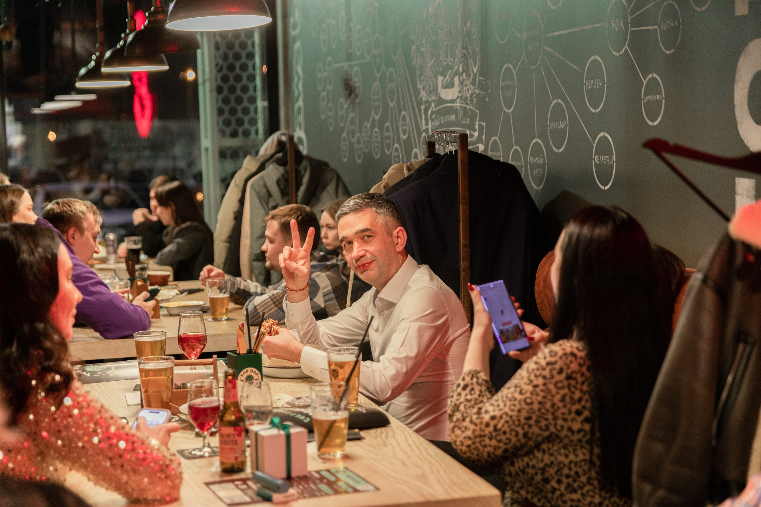 Открытие Бара Top-Hop на улице Фармана Салтанова 06.12.24. Фотограф Тюмень