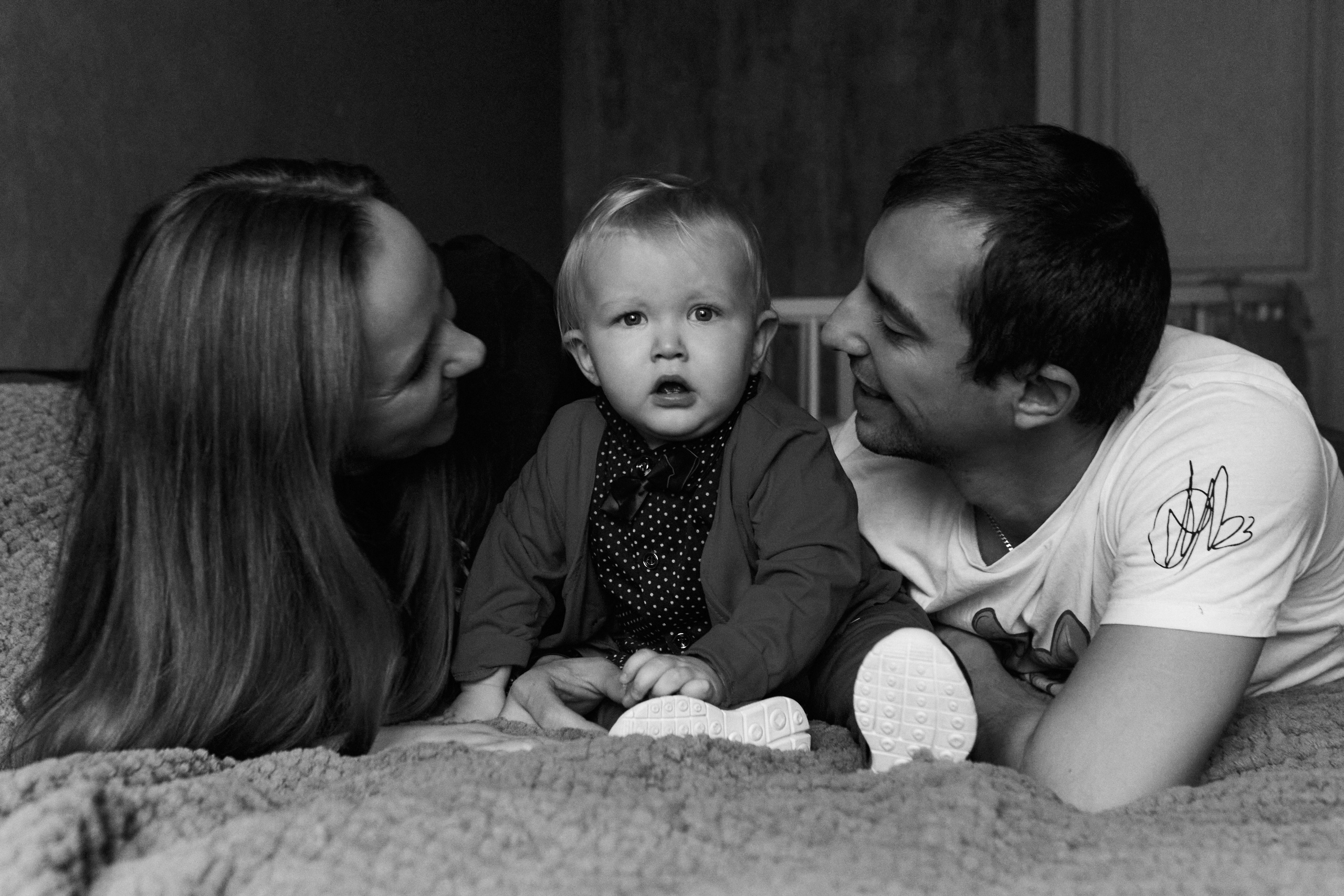 Семейная фотосессия дома и на прогулке в Москве