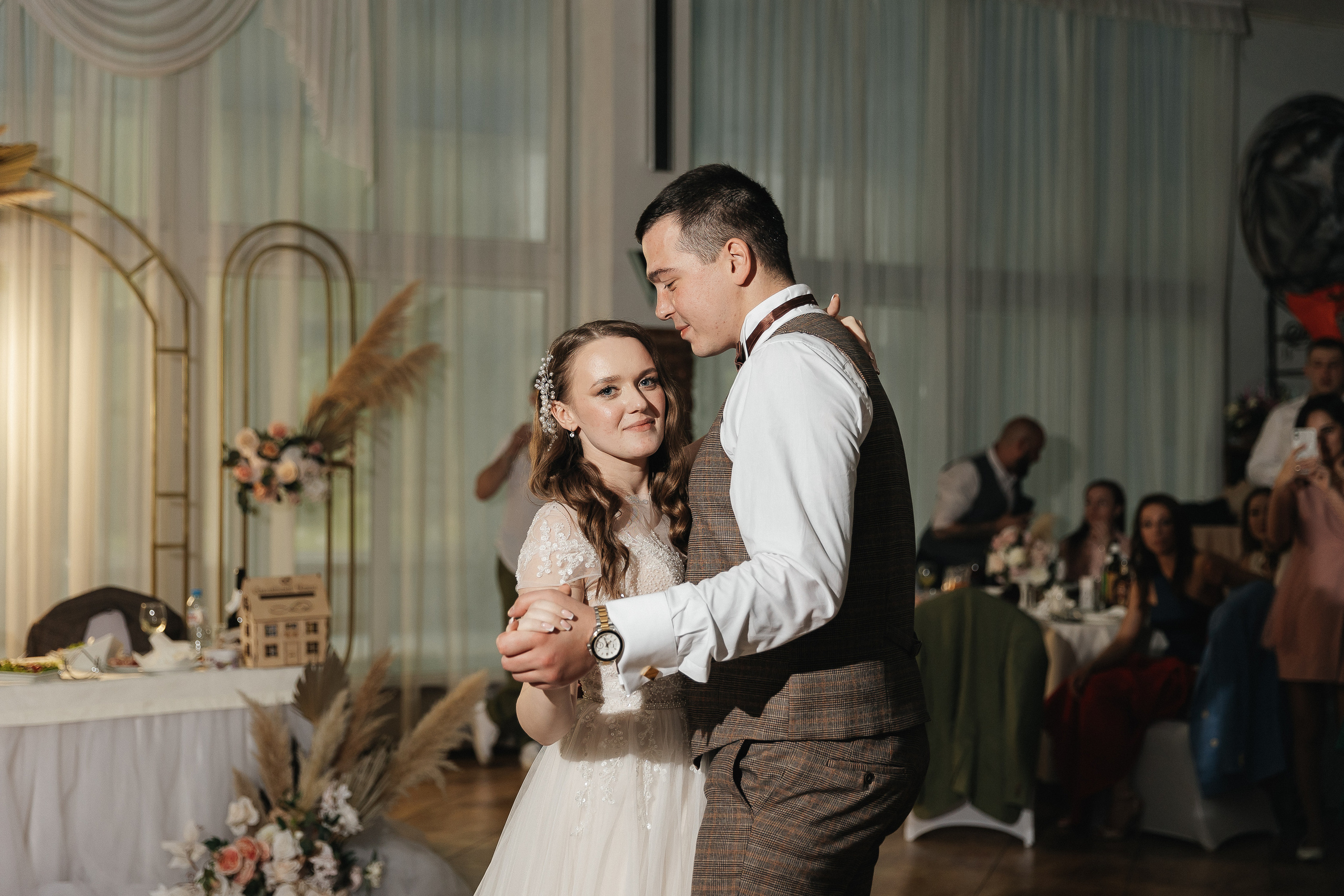 Свадебный банкет в загородном клубе Дольче. Фотограф Москва, Балашиха, МО. Свадьбы, репортажи, контент, портреты