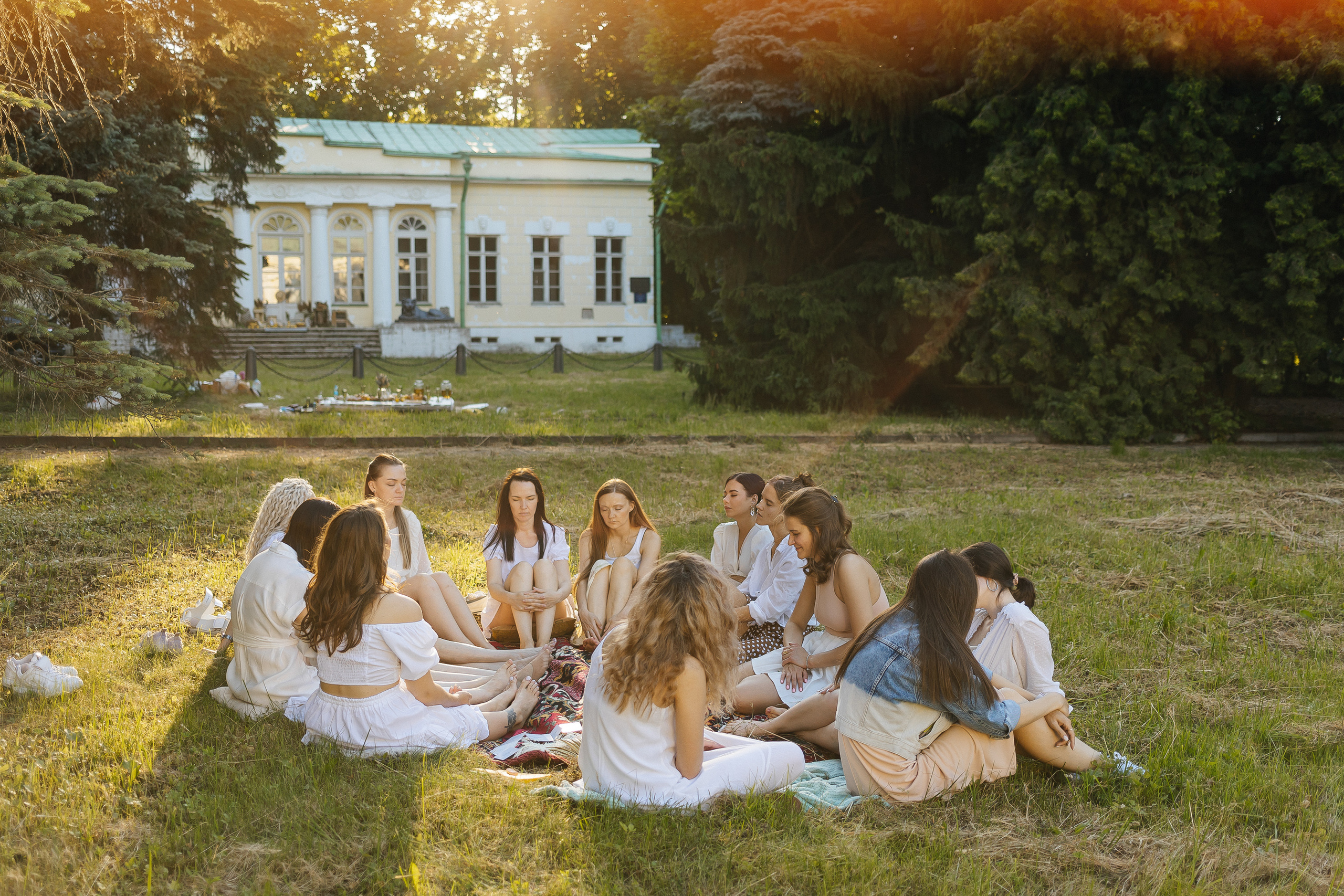 Девичник в усадьбе Голицыных в Москве. Фотограф Москва, Балашиха, МО. Свадьбы, репортажи, контент, портреты