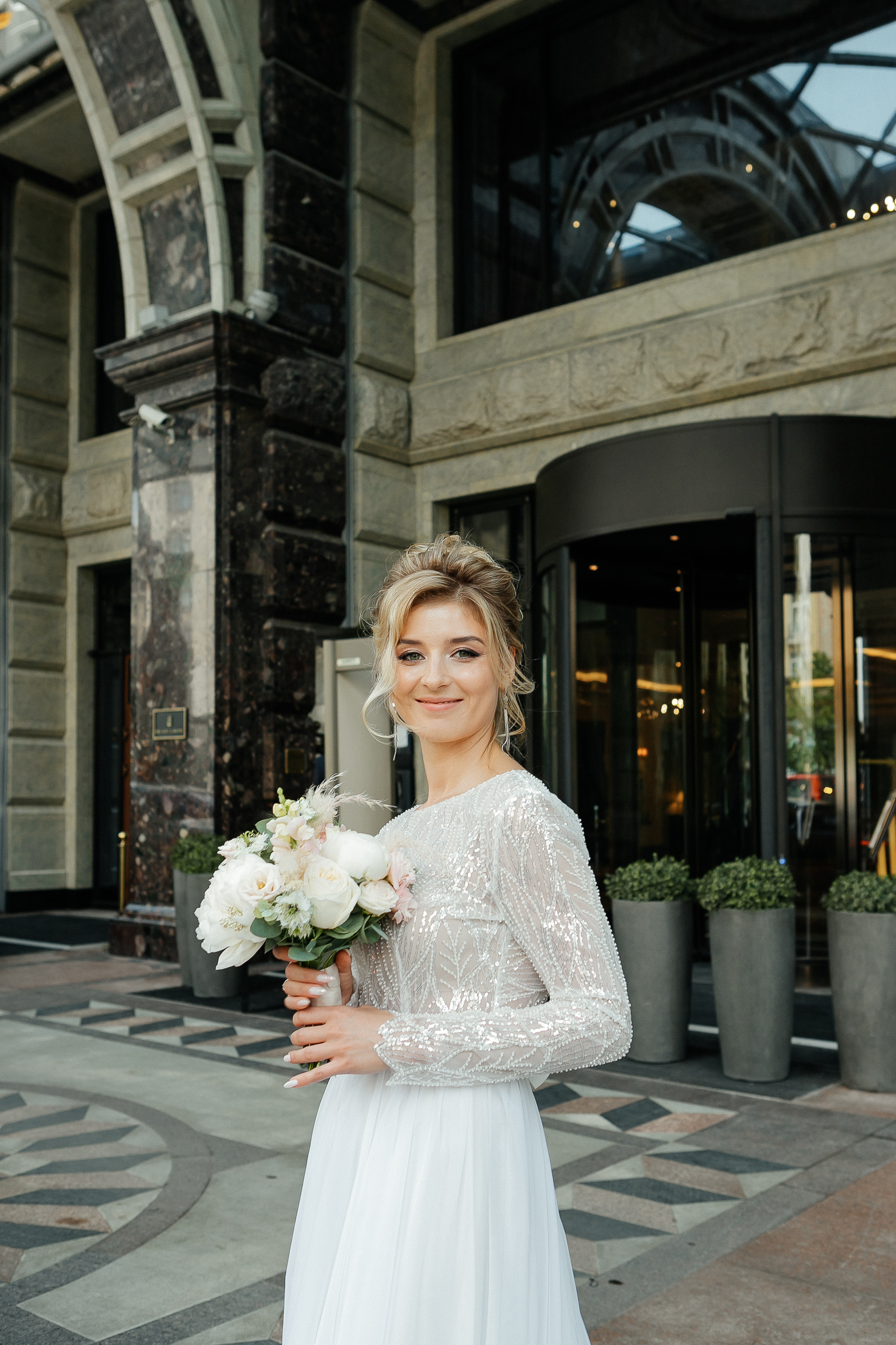 Регистрация в отеле «Националь». Фотограф Москва, Балашиха, МО. Свадьбы, репортажи, контент, портреты