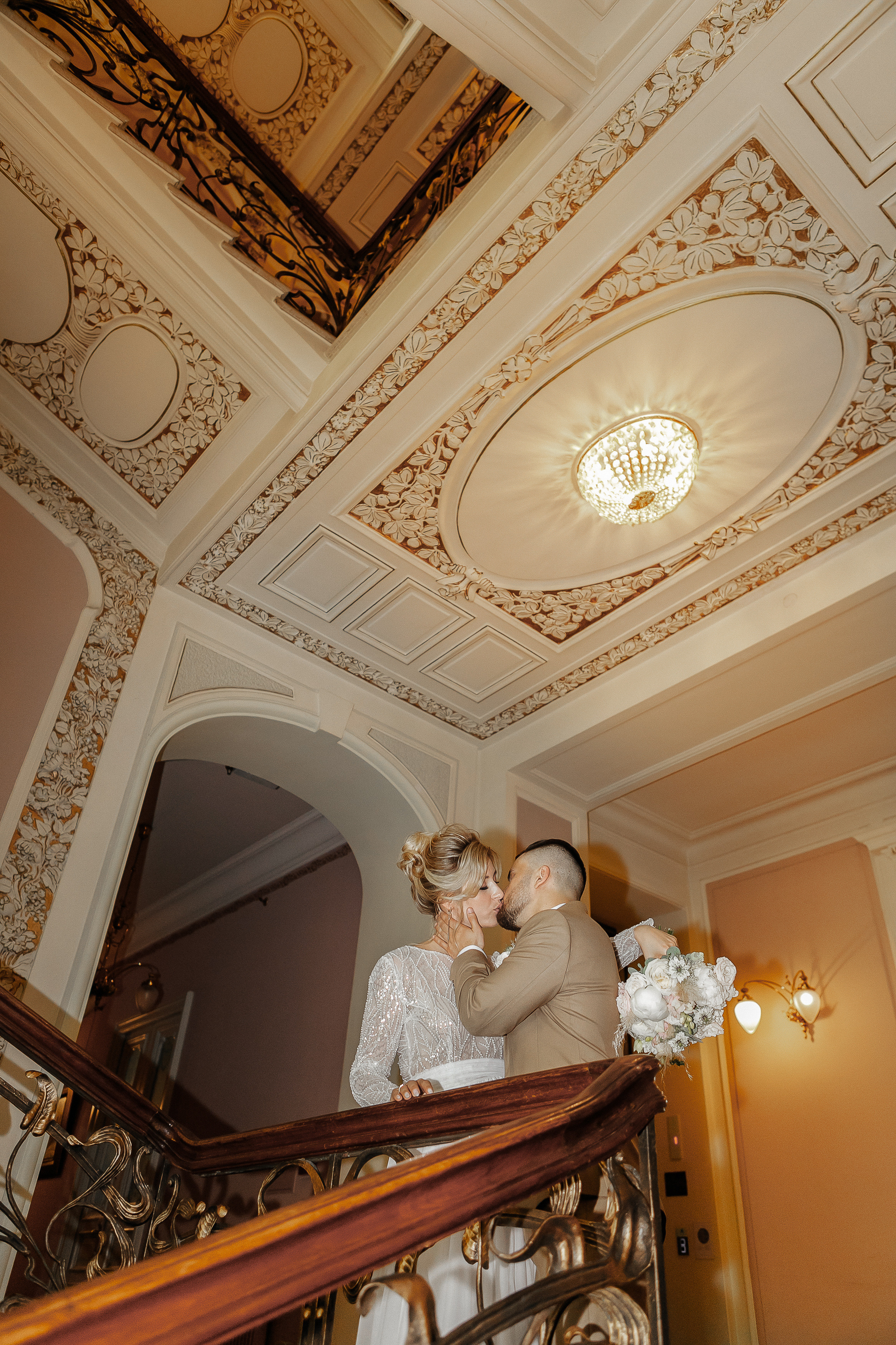 Регистрация в отеле «Националь». Фотограф Москва, Балашиха, МО. Свадьбы, репортажи, контент, портреты